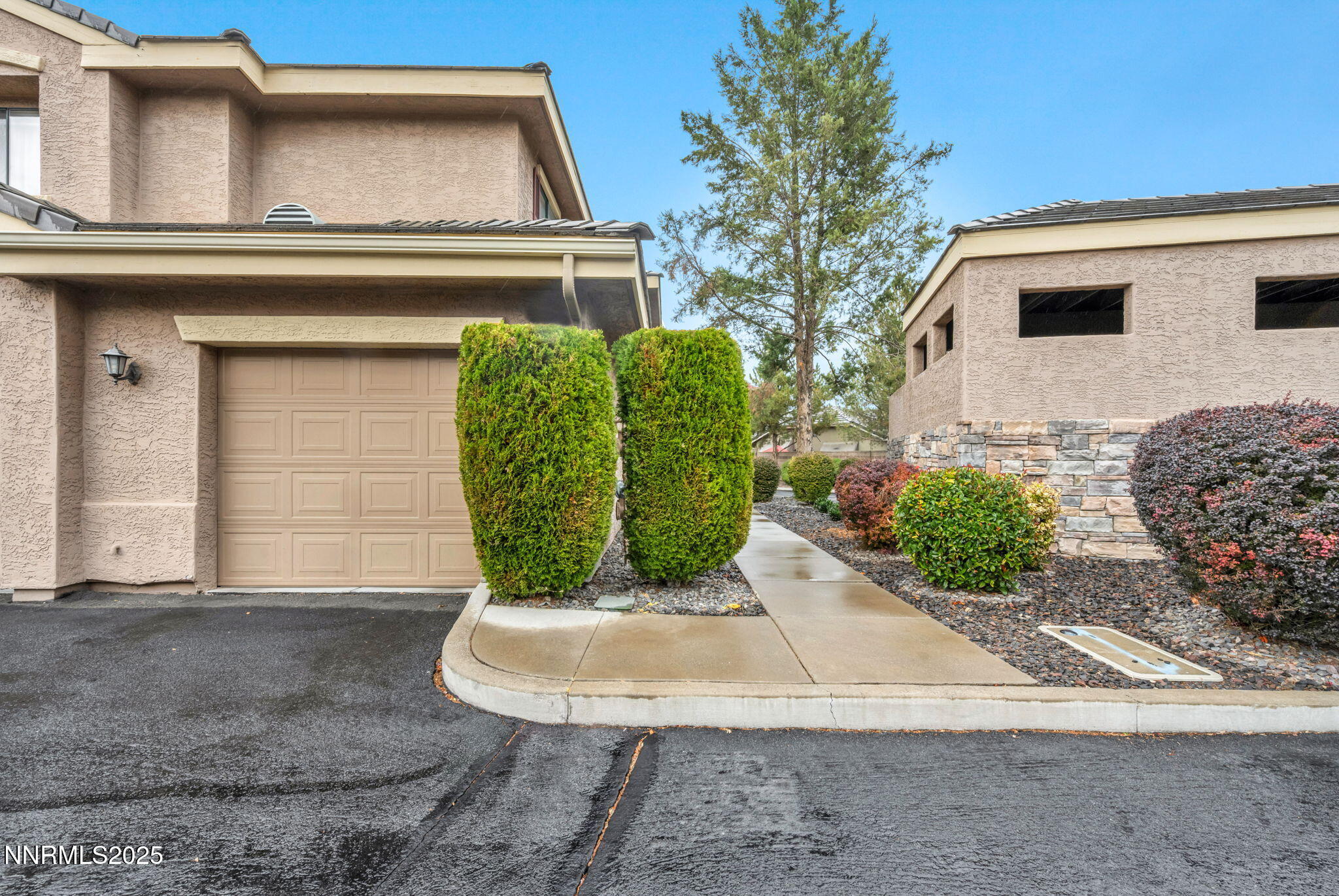 101-web-or-mls-900-s-meadows-pkwy-1914