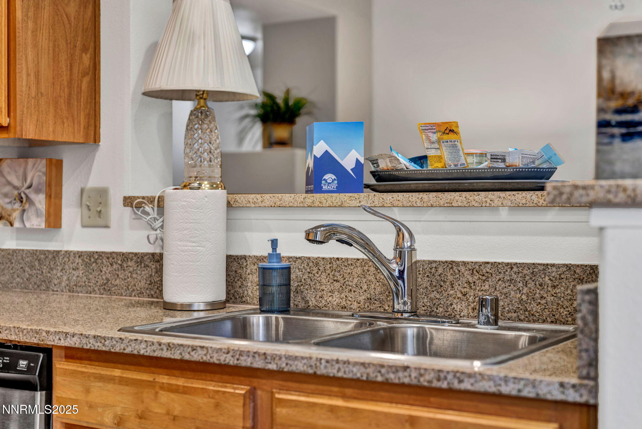 15-web-or-mls-900-s-meadows-pkwy-1914