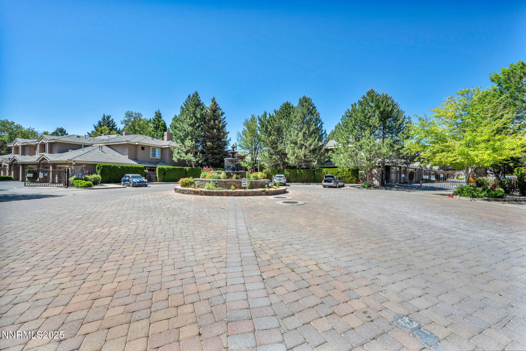 120-web-or-mls-900-s-meadows-pkwy-1914