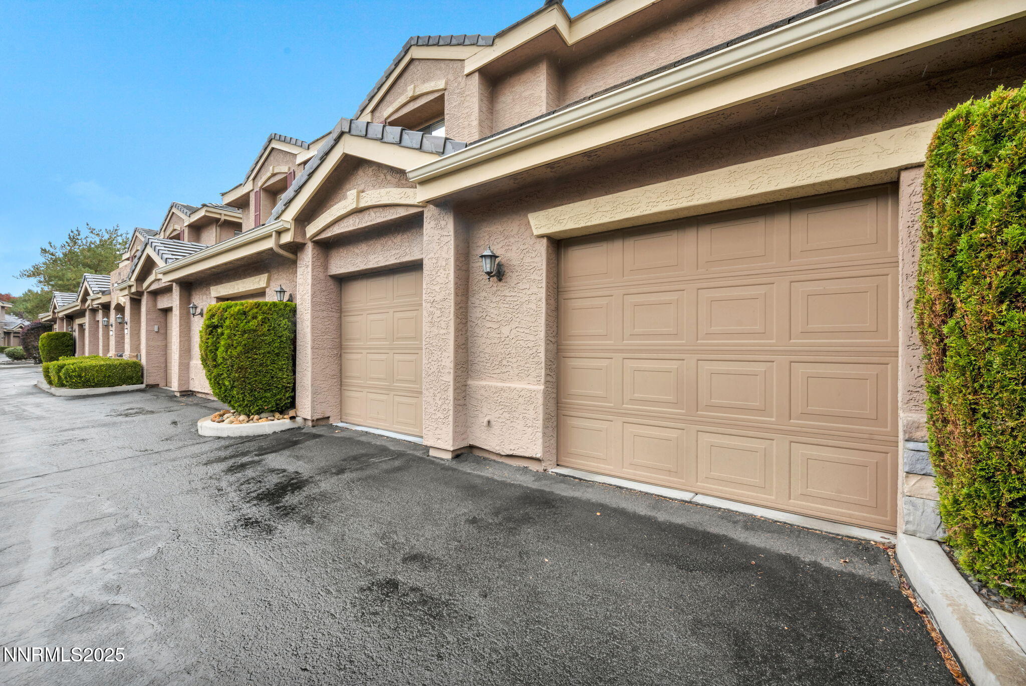 100-web-or-mls-900-s-meadows-pkwy-1914