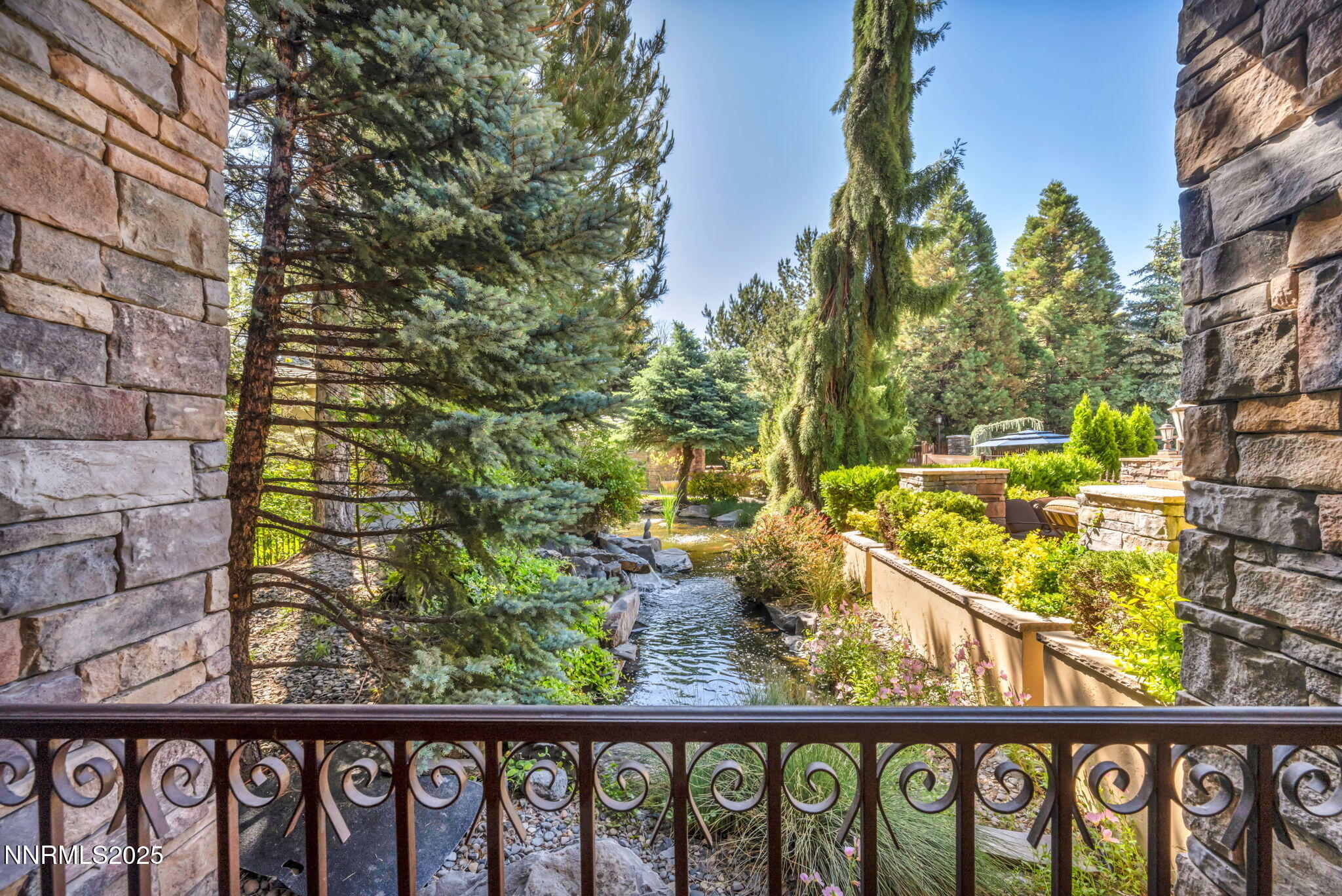 132-web-or-mls-900-s-meadows-pkwy-1914