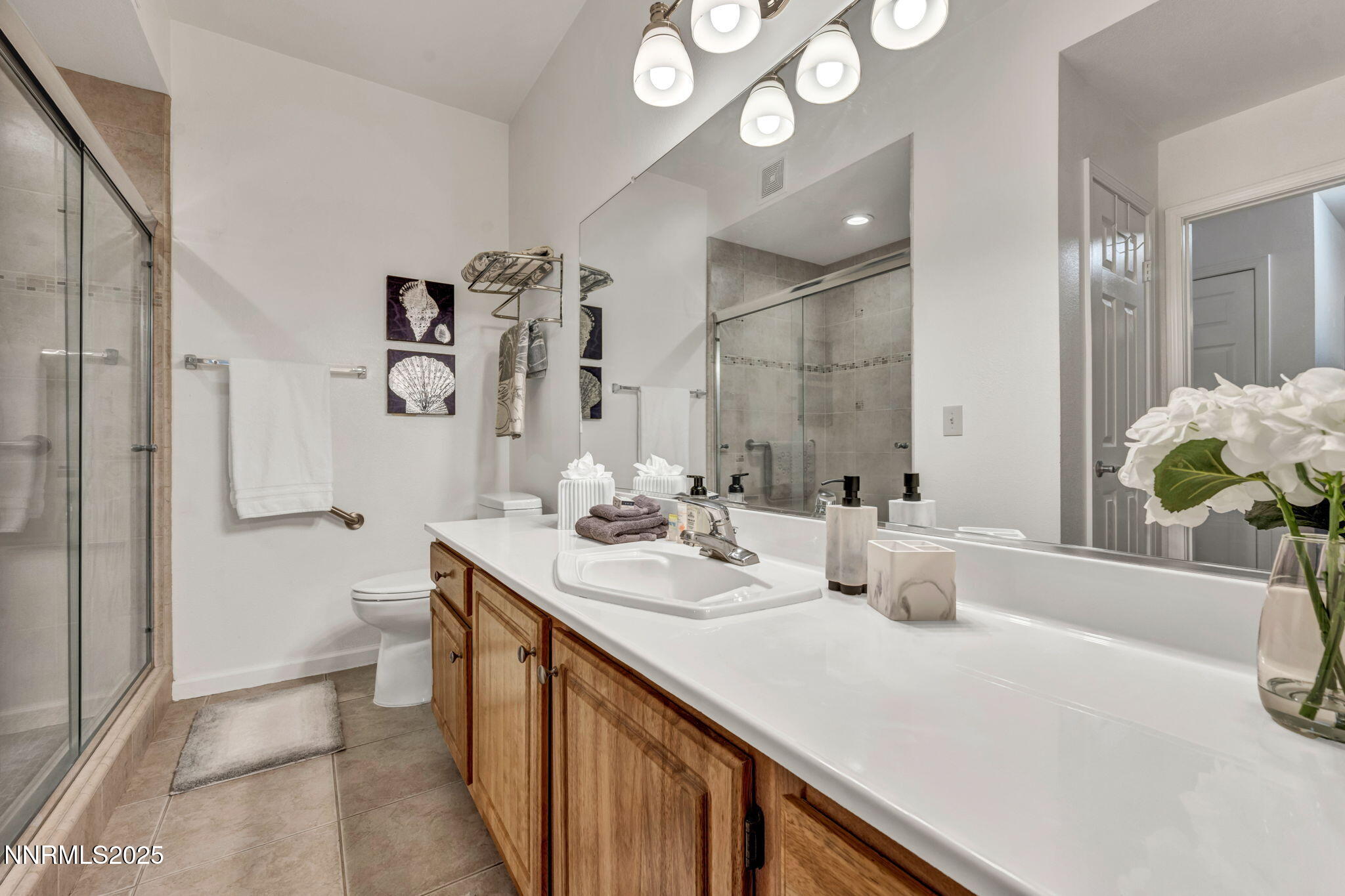 43-web-or-mls-900-s-meadows-pkwy-1914 (2