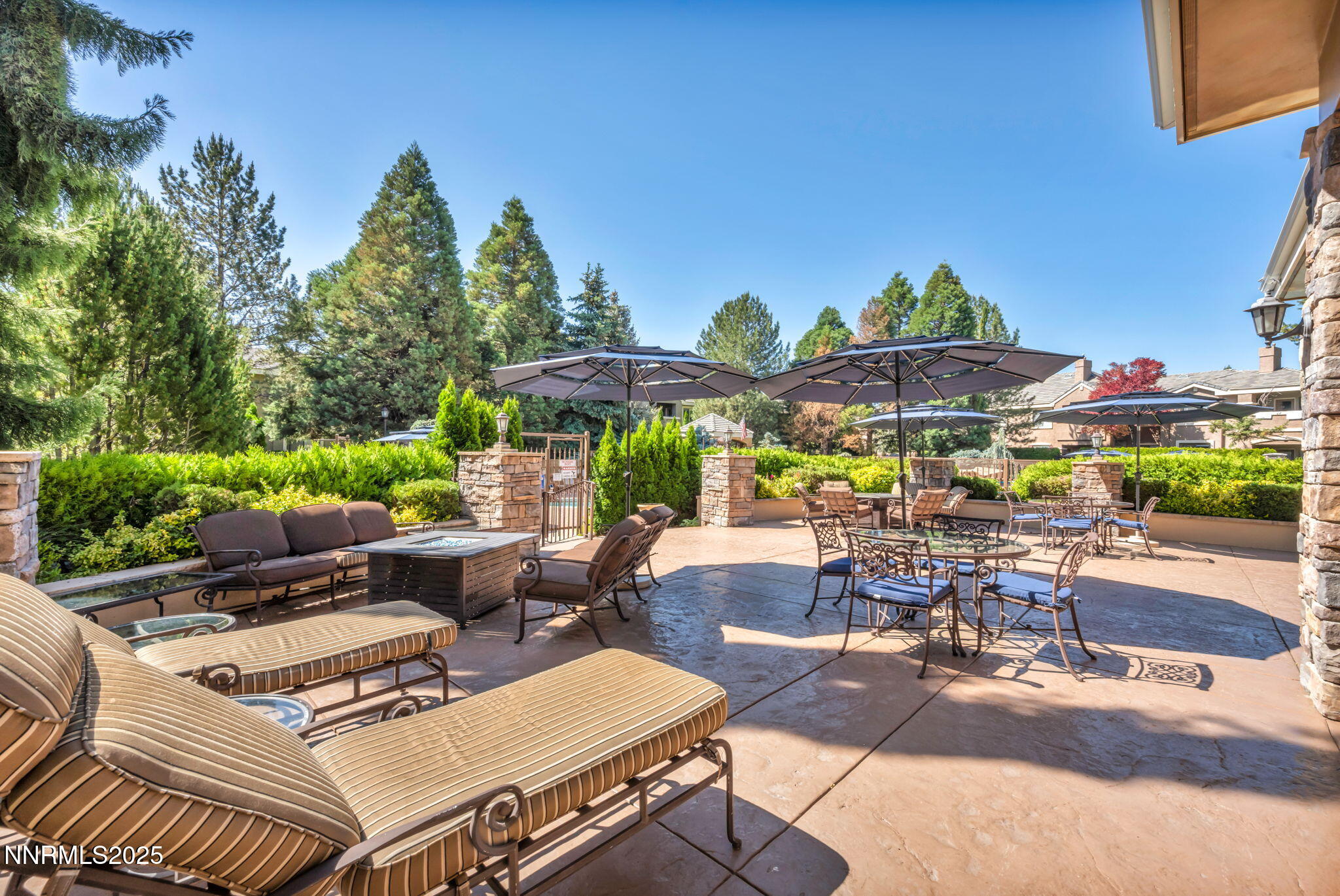 134-web-or-mls-900-s-meadows-pkwy-1914