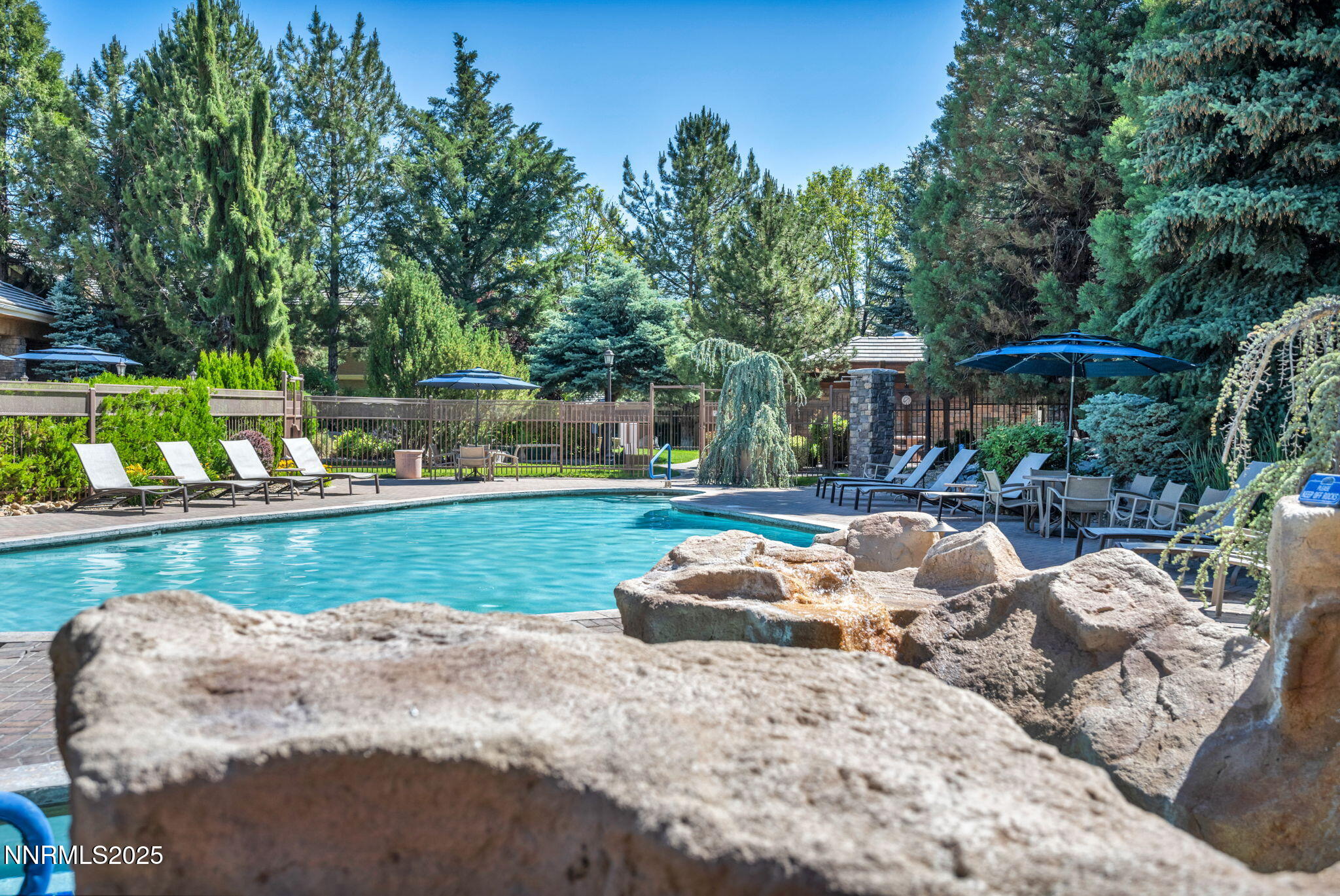 121-web-or-mls-900-s-meadows-pkwy-1914