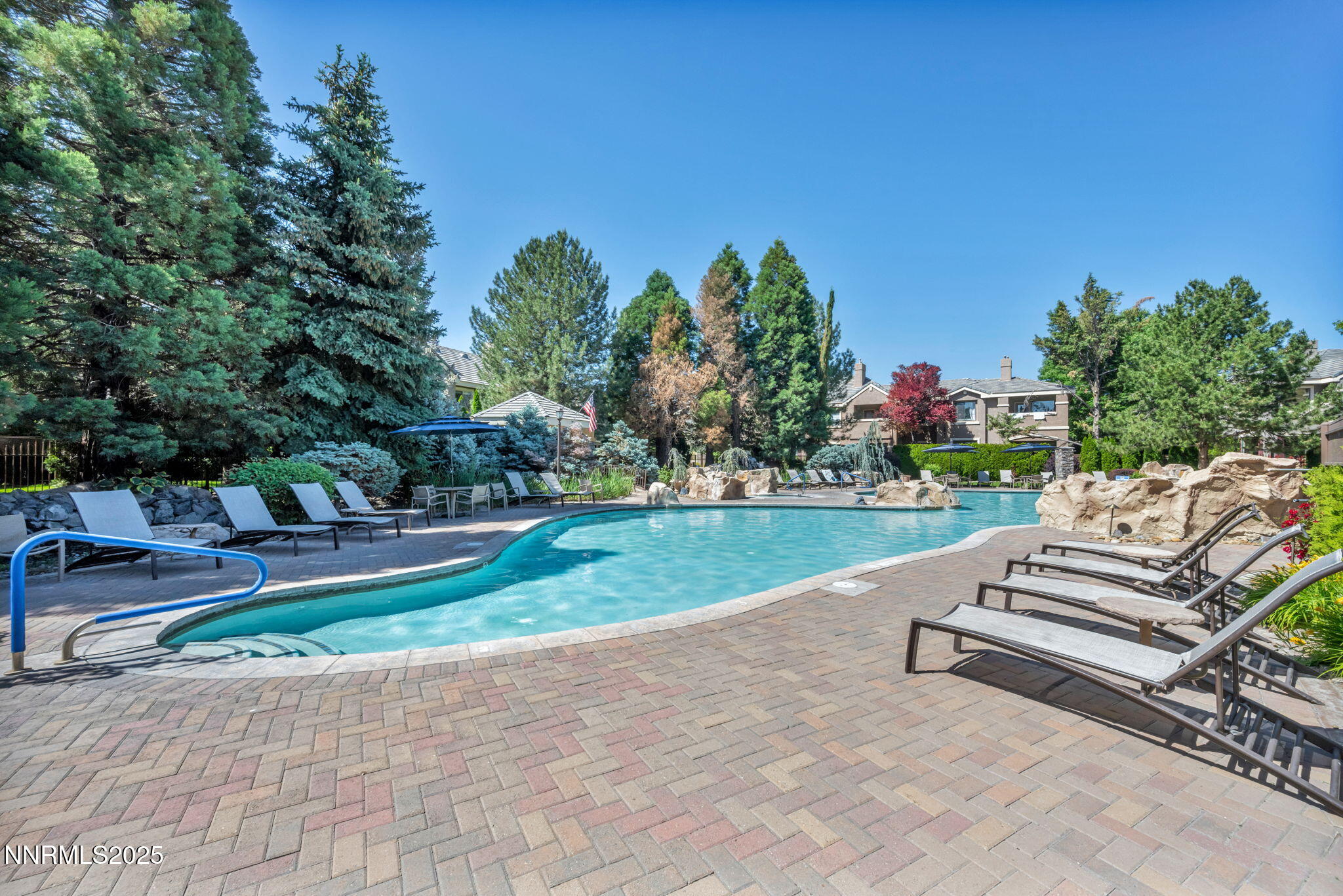 126-web-or-mls-900-s-meadows-pkwy-1914