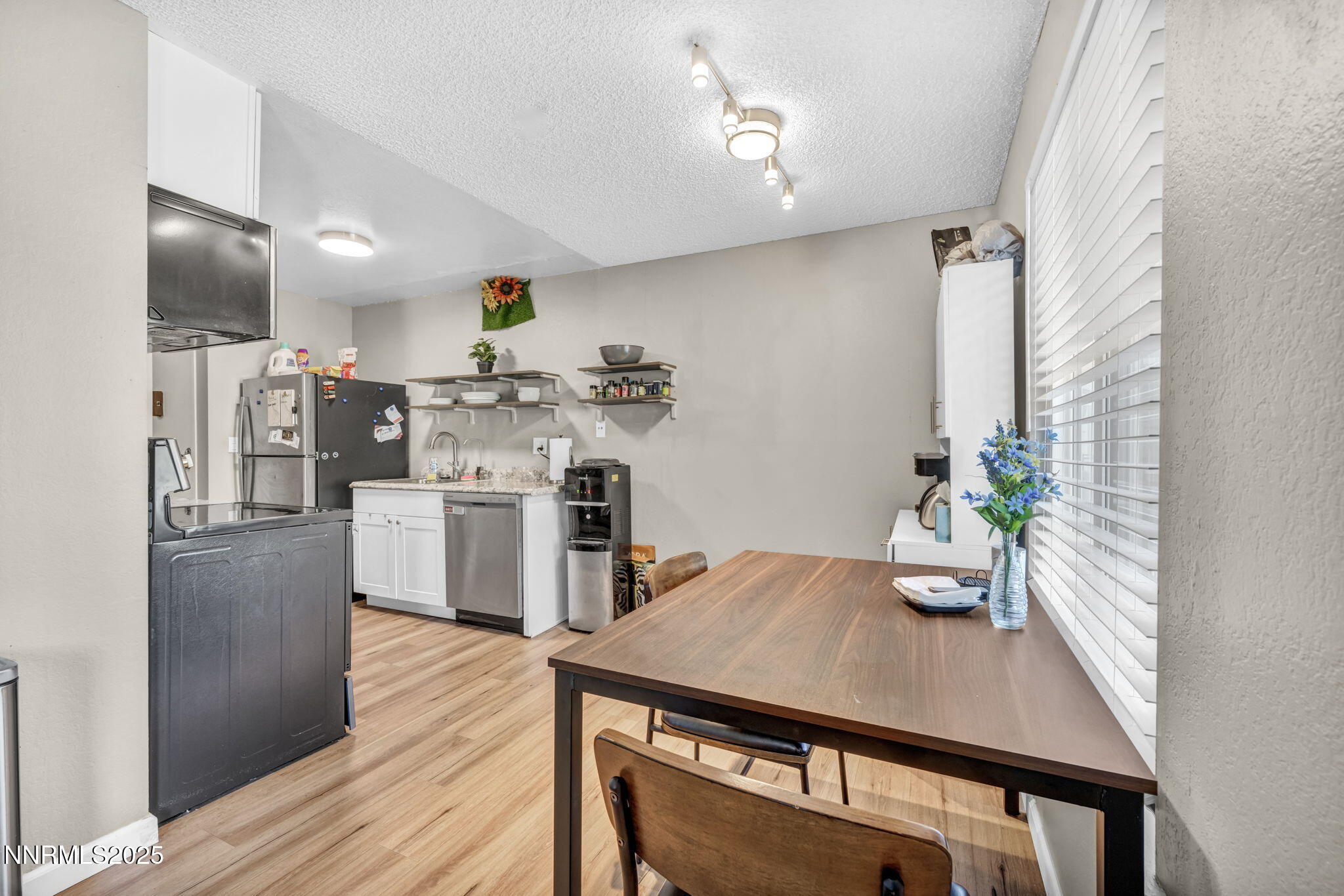 13-web-or-mls-4602-neil-rd-58