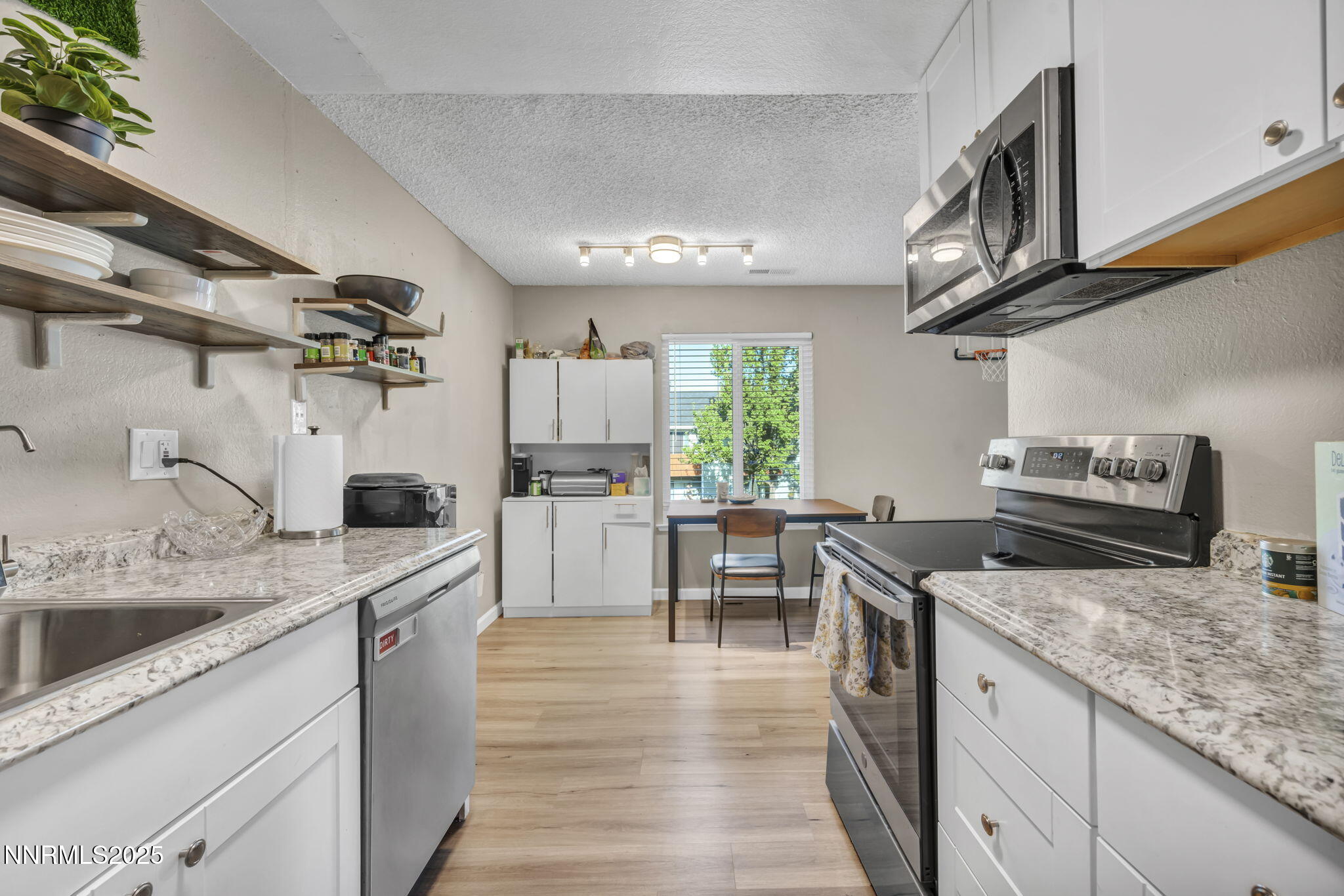 18-web-or-mls-4602-neil-rd-58