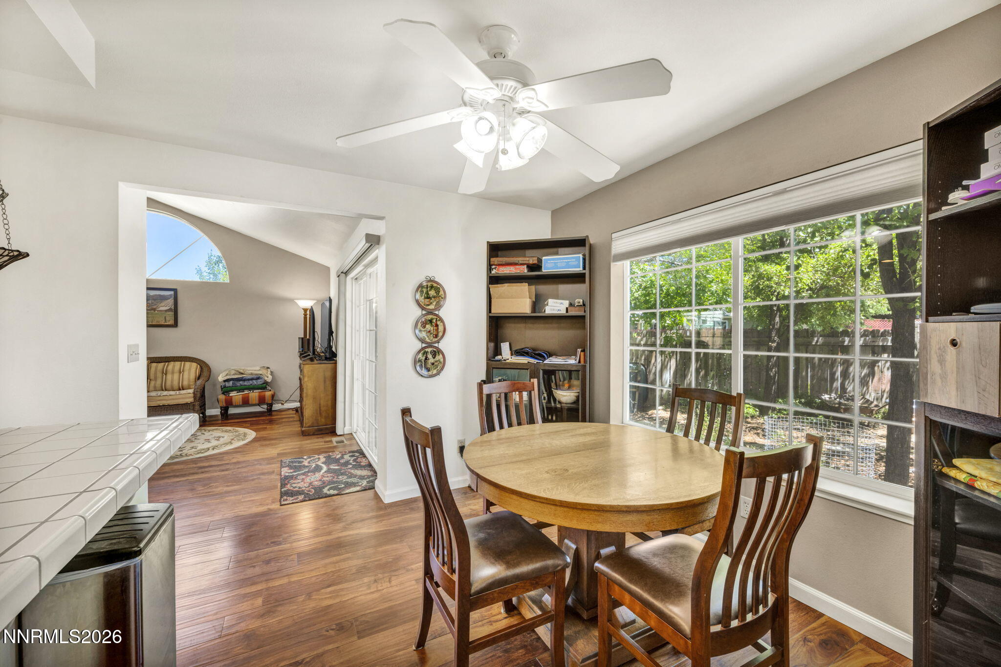 34-web-or-mls-1179-cottonwood-st-15