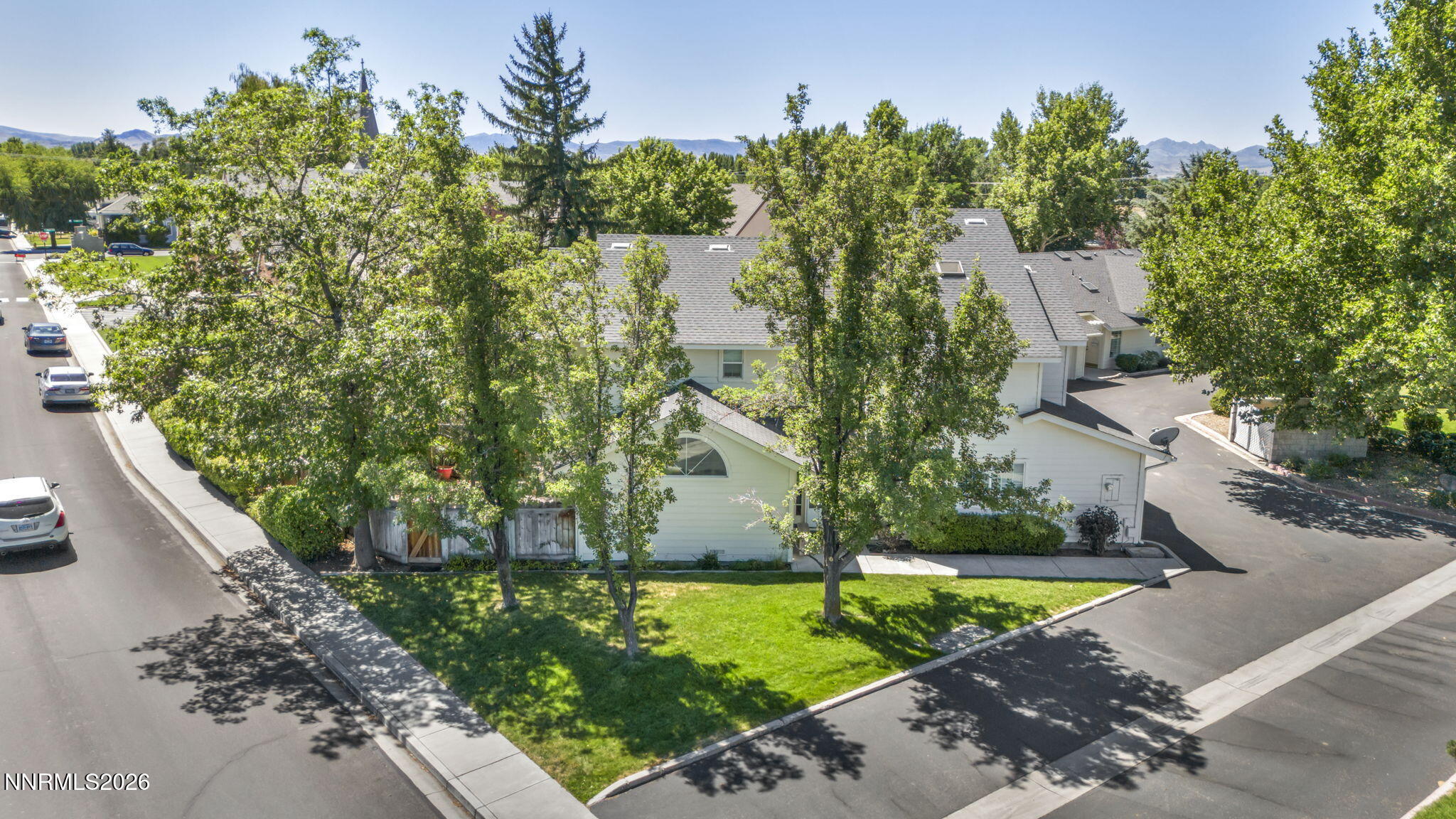 16-web-or-mls-1179-cottonwood-st-15