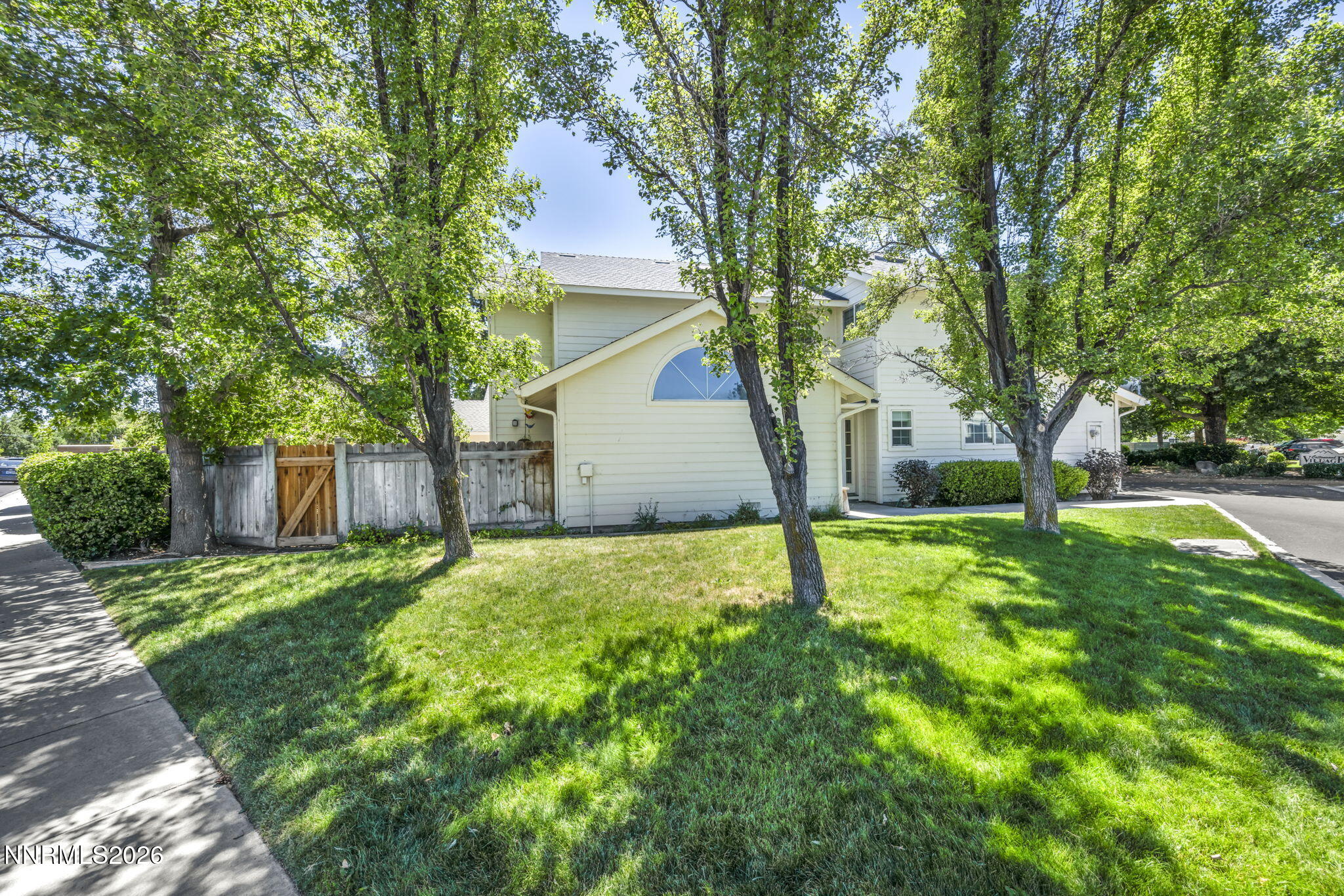5-web-or-mls-1179-cottonwood-st-15