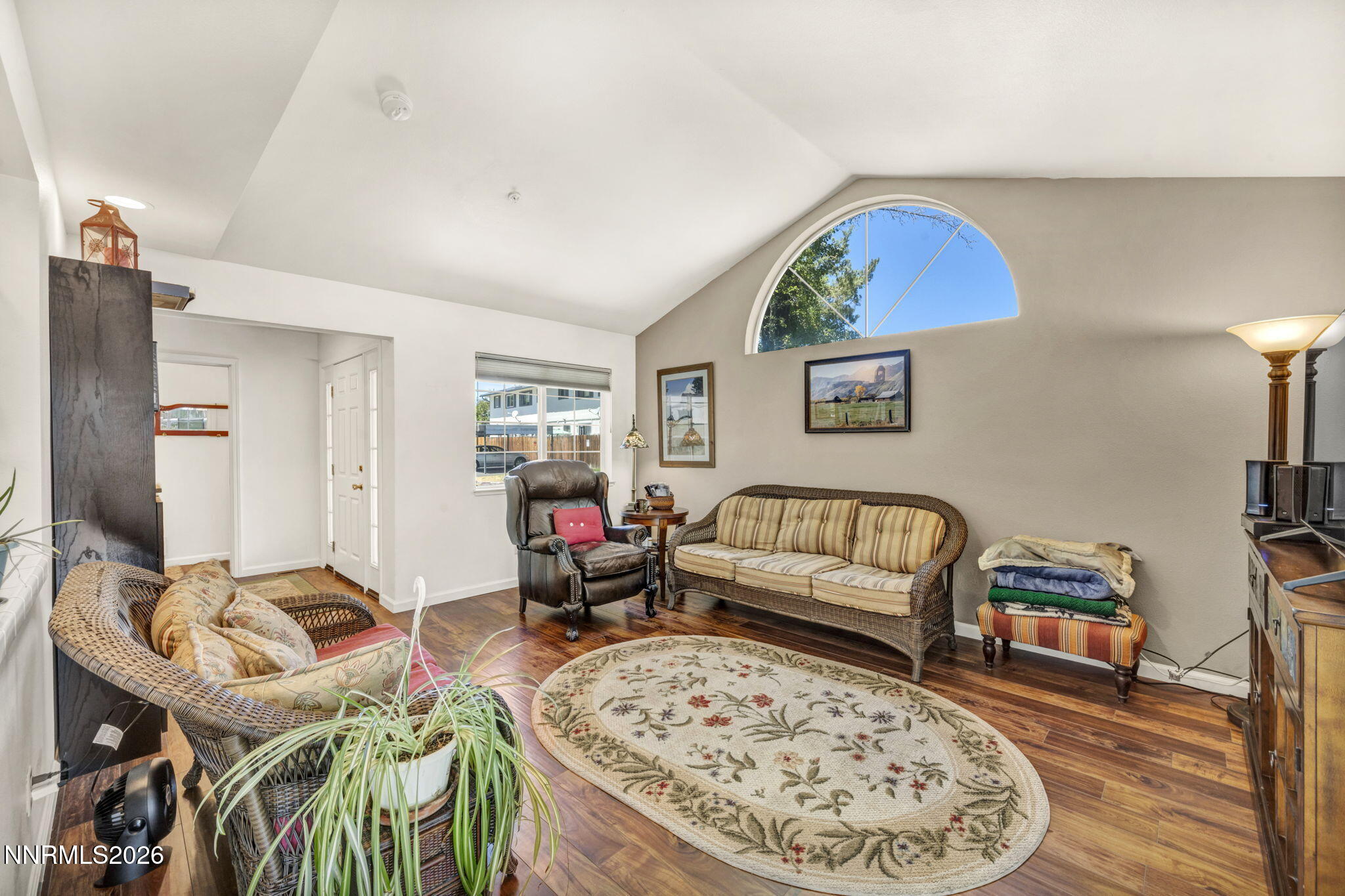 31-web-or-mls-1179-cottonwood-st-15