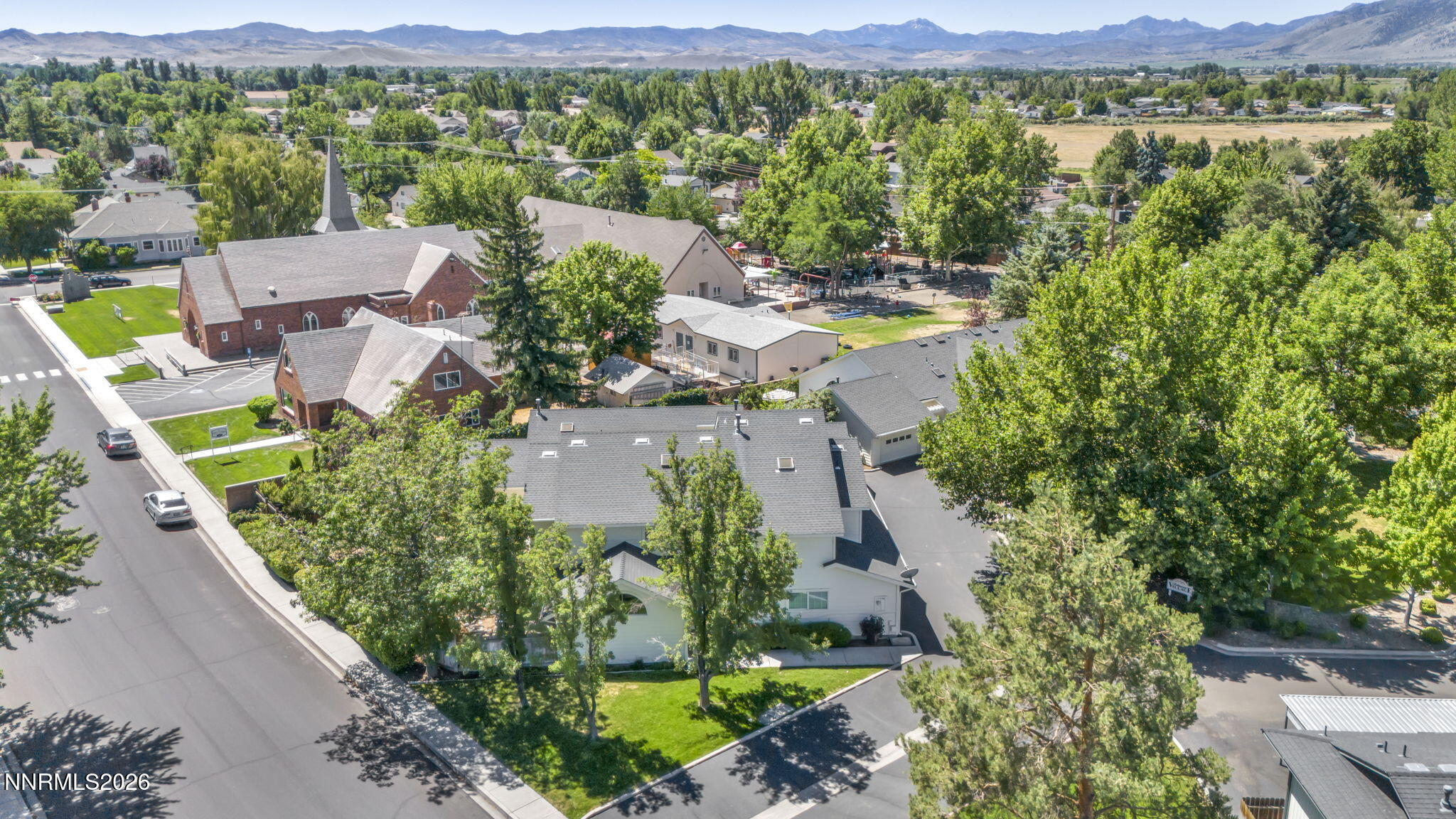 23-web-or-mls-1179-cottonwood-st-15