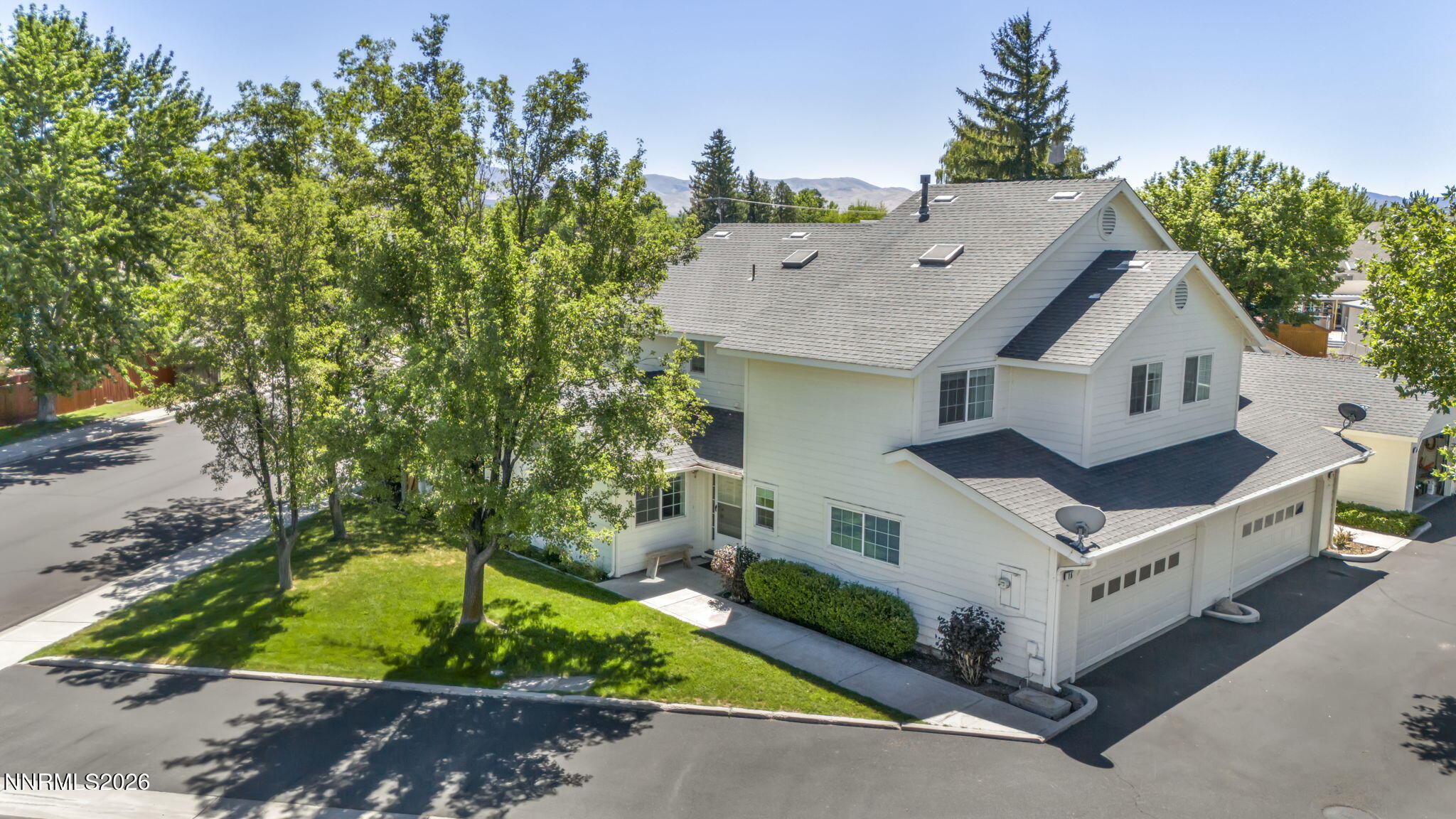 25-web-or-mls-1179-cottonwood-st-15