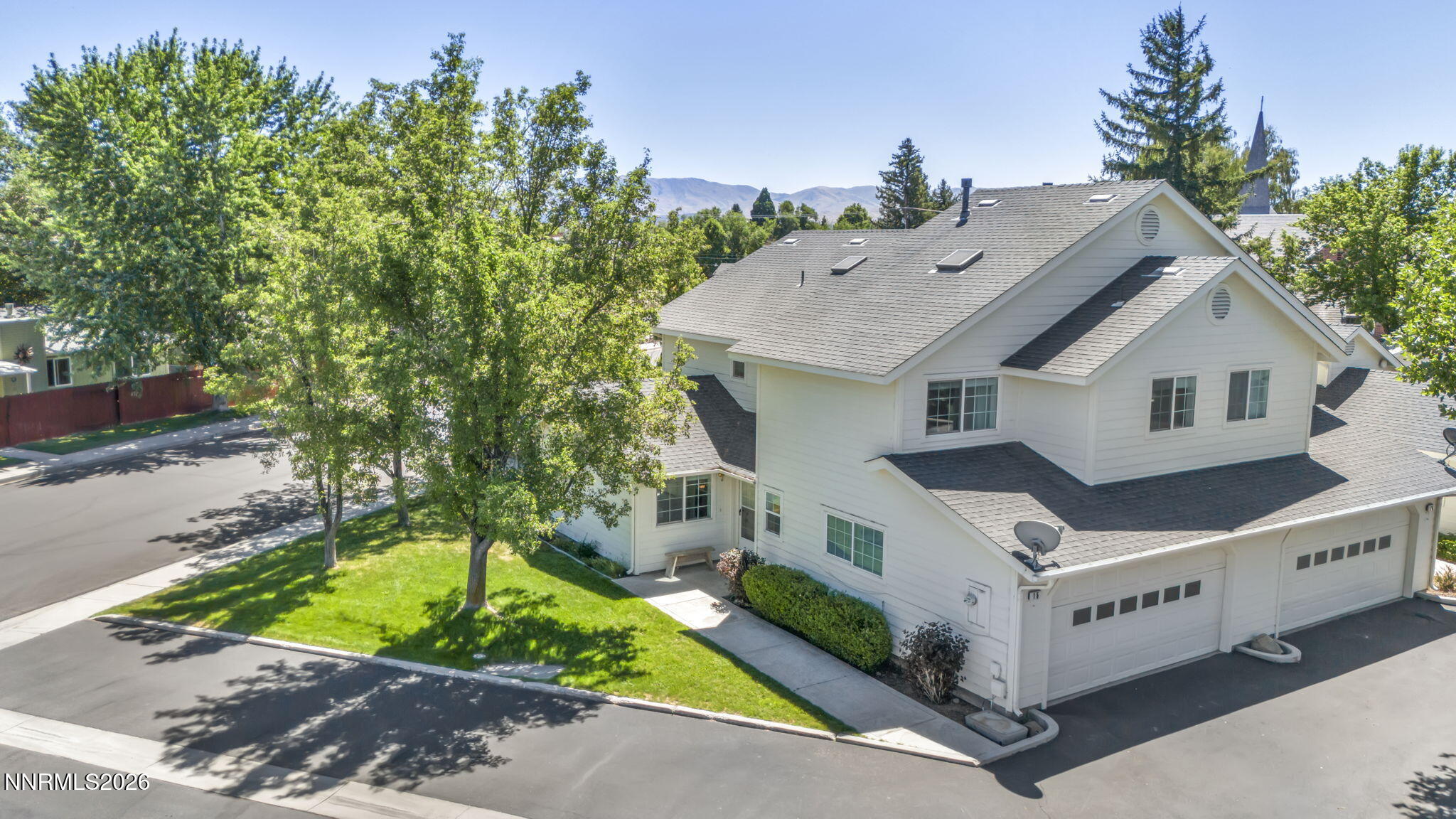 46-web-or-mls-1179-cottonwood-st-15