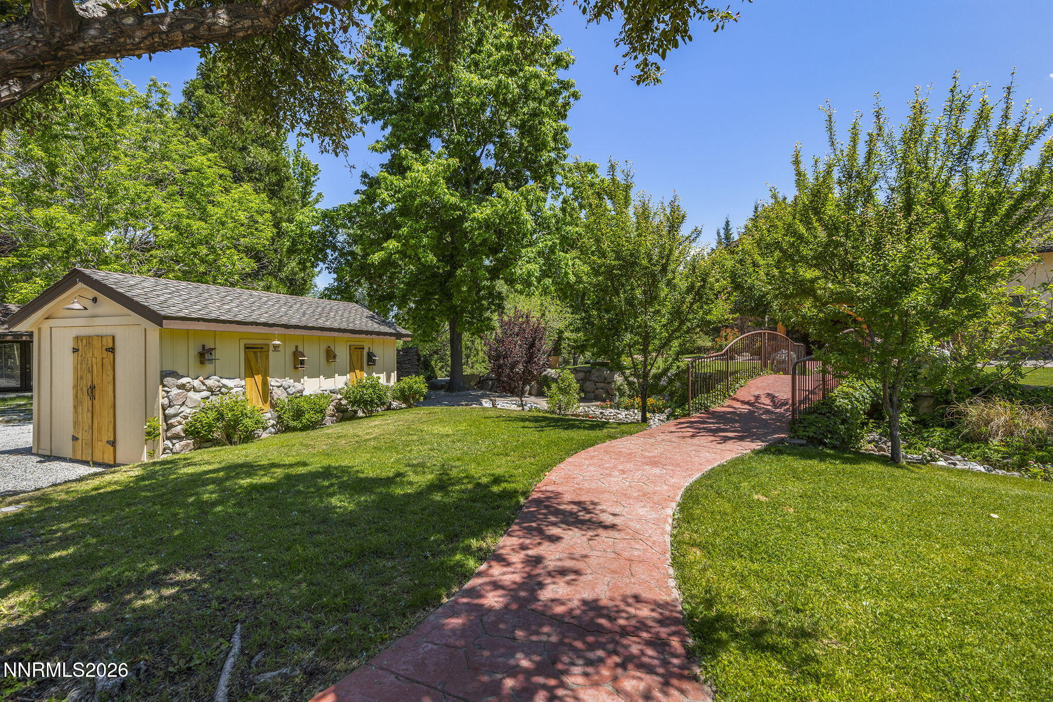 330 Sierra Manor Drive