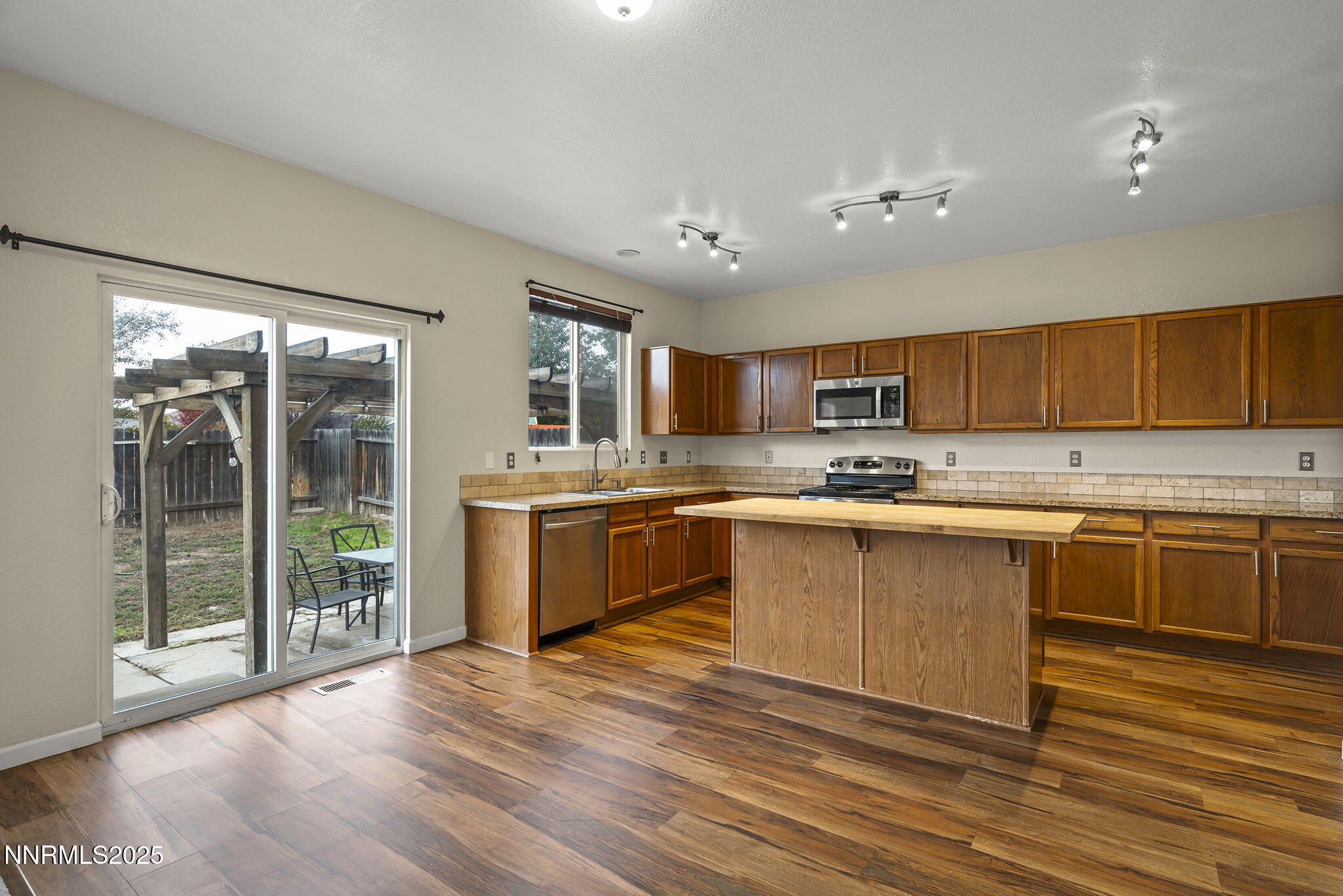 9-web-or-mls-_DSC5177