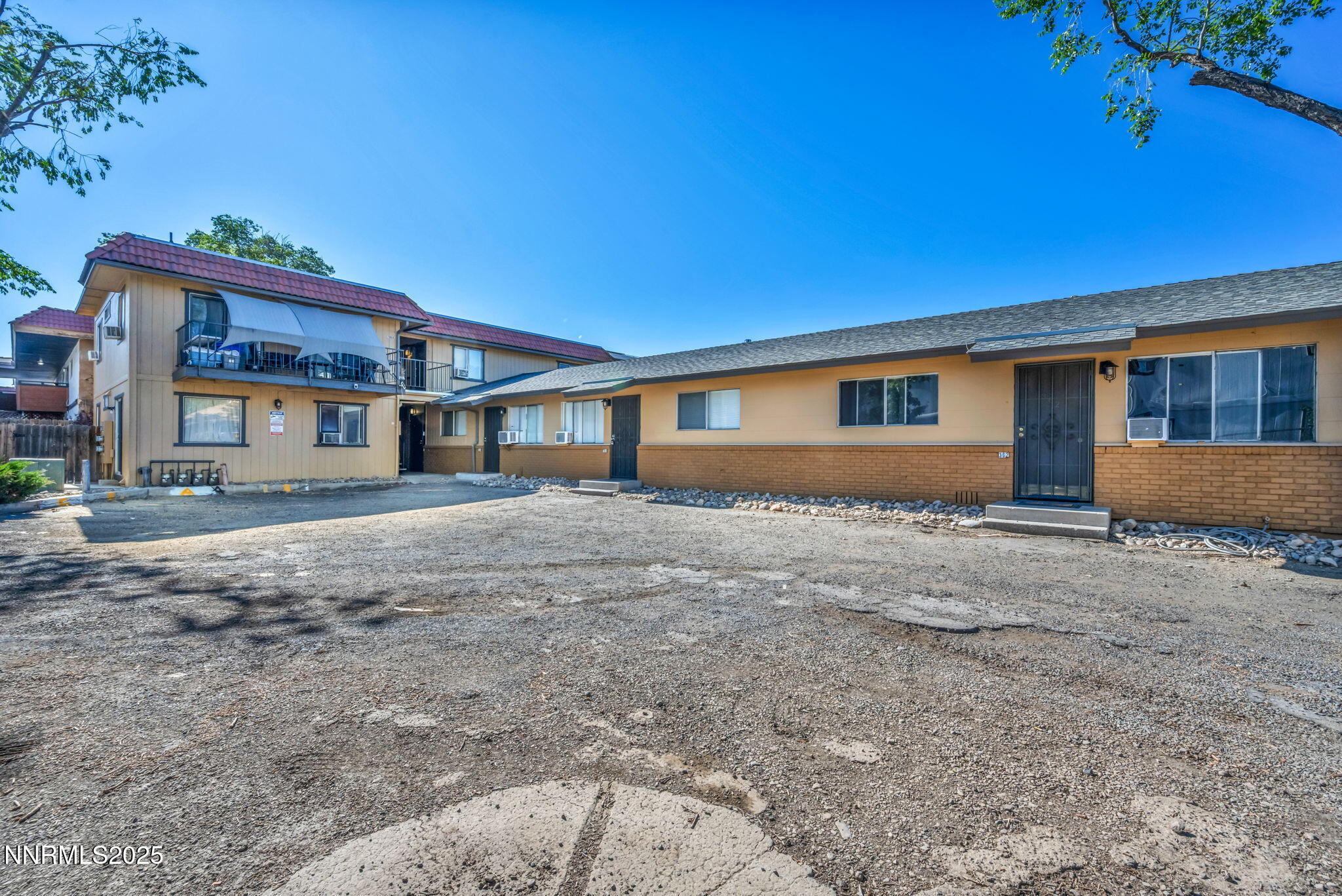 4-web-or-mls-372-maine-st