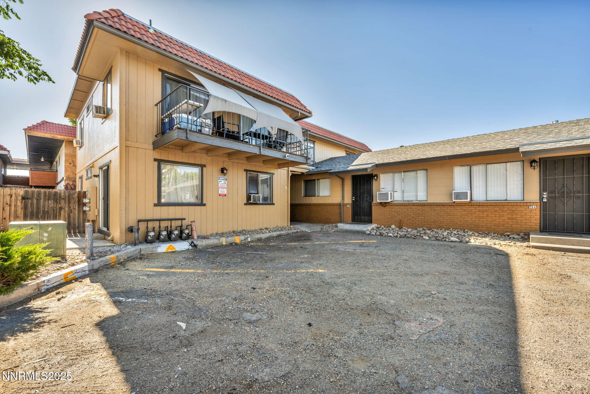 11-web-or-mls-372-maine-st