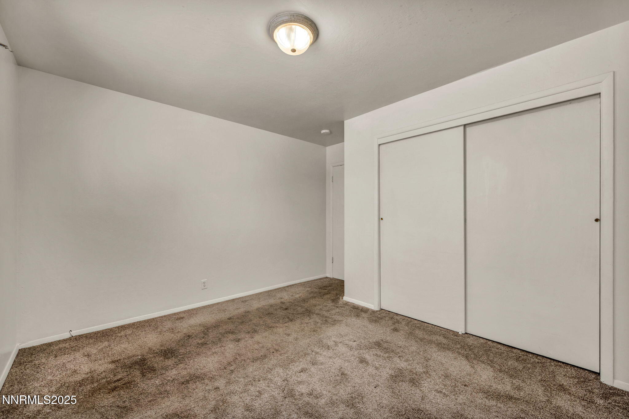 25-web-or-mls-372-maine-st