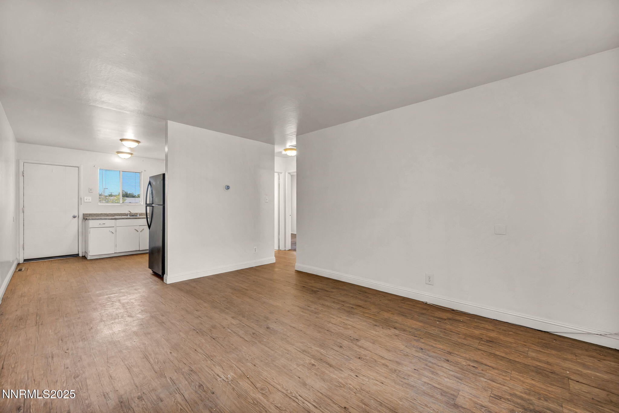 28-web-or-mls-372-maine-st