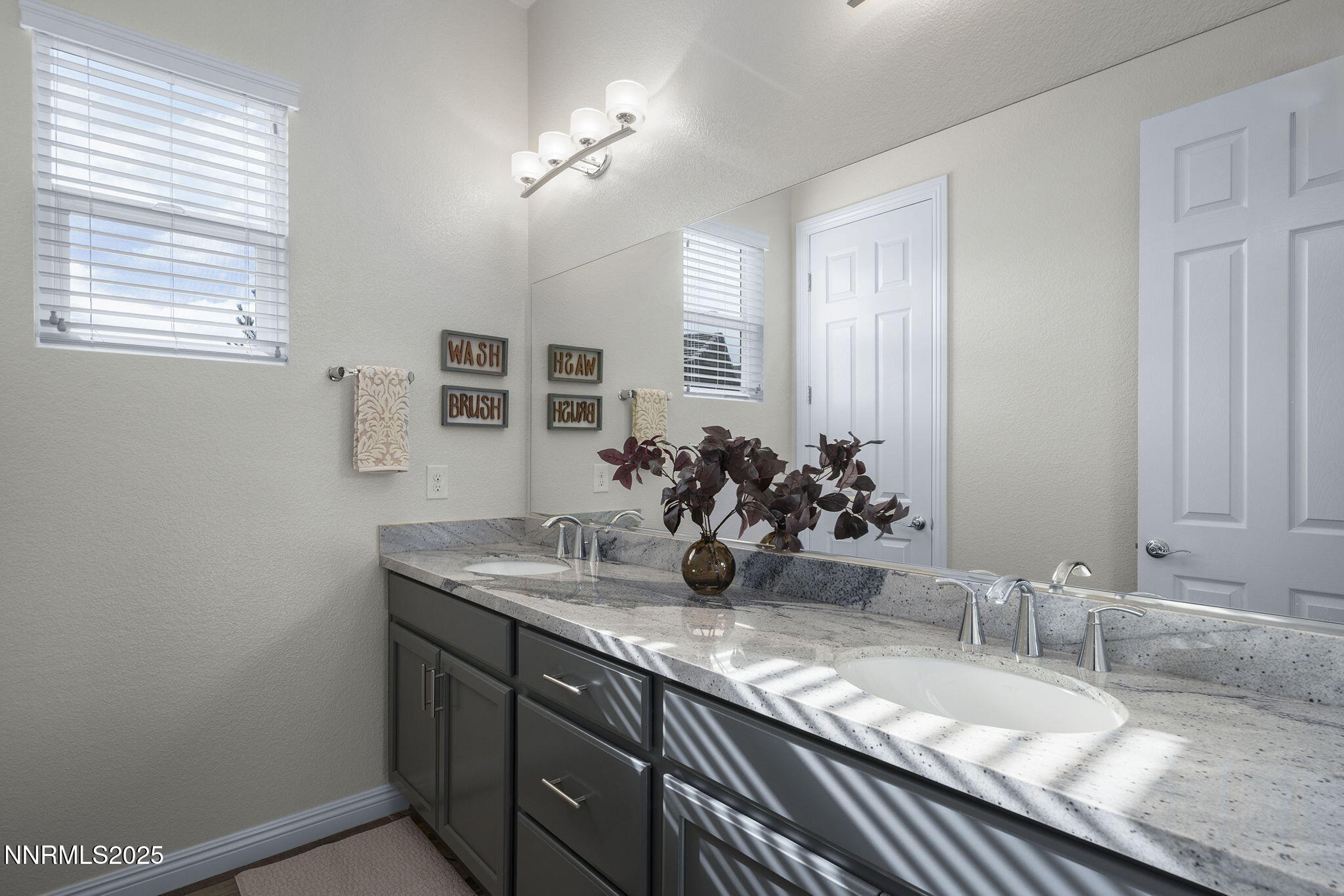 22-web-or-mls-22-print-_DSC0174