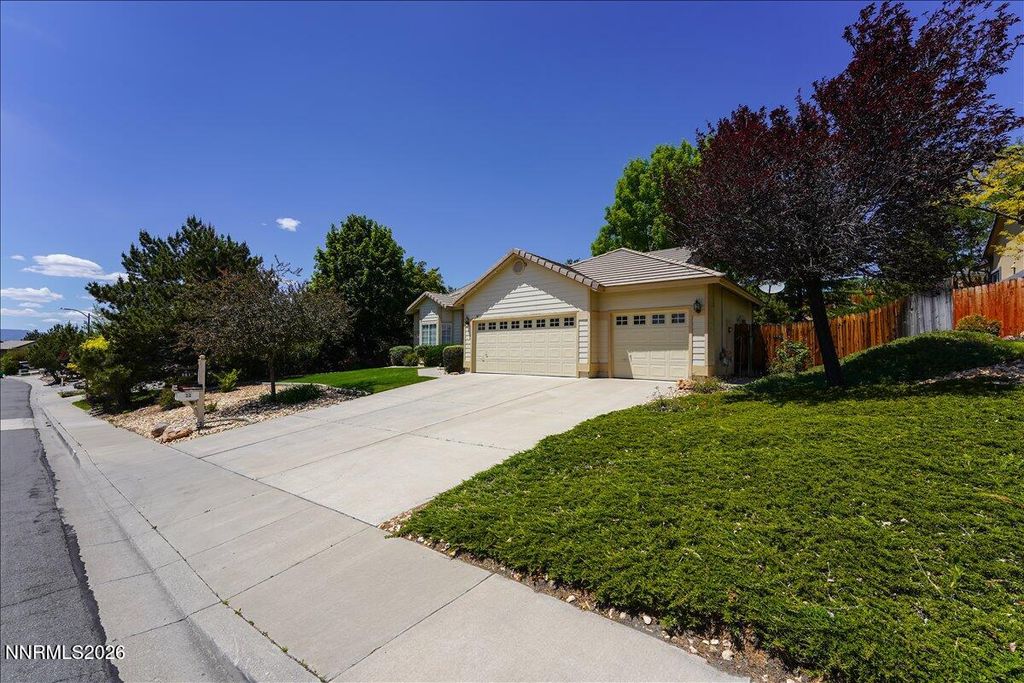 Photo of 961 S University Park Loop, Reno, NV 89512 (MLS # 260006589)
