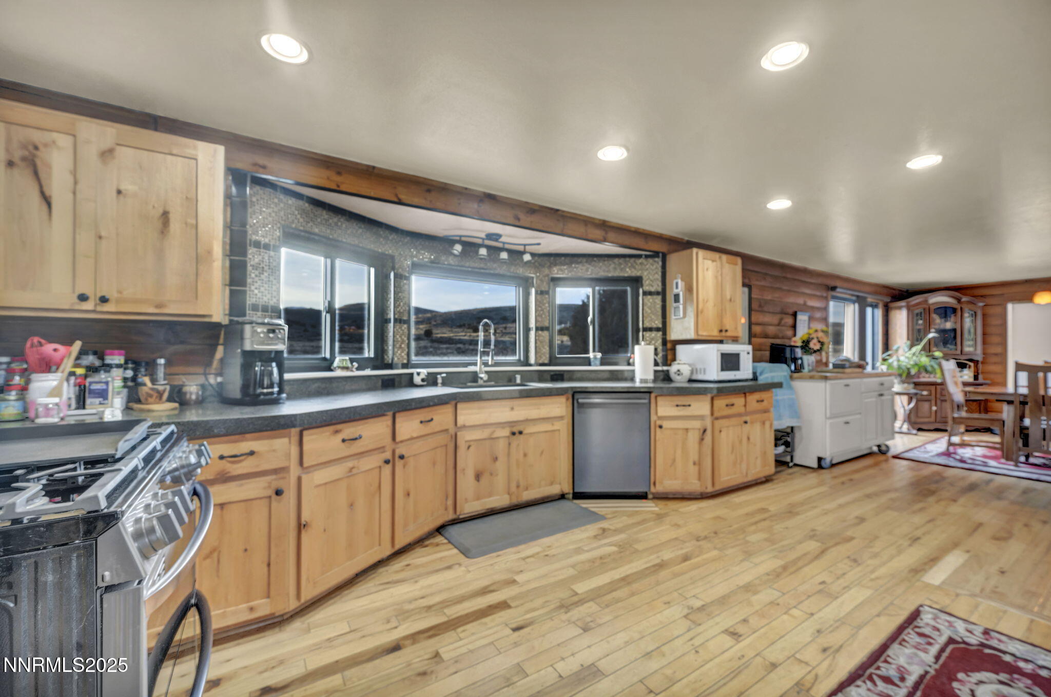 66-web-or-mls-15034-n-red-rock-rd