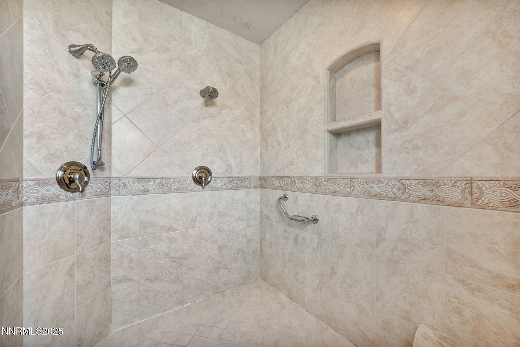 82-web-or-mls-14210-wild-quail-ct