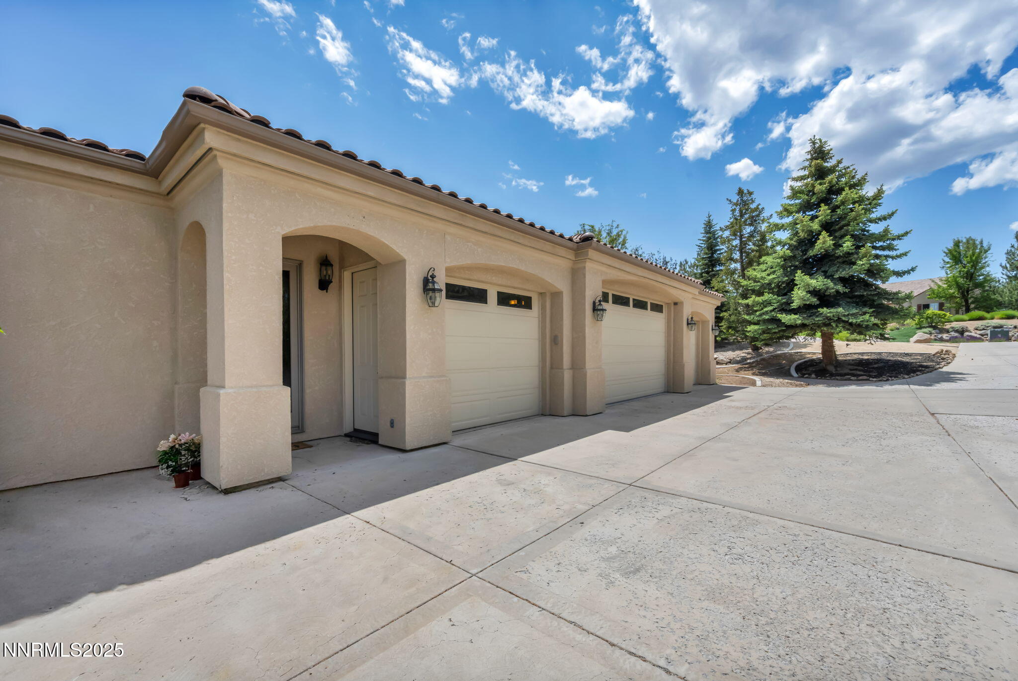 7-web-or-mls-14210-wild-quail-ct