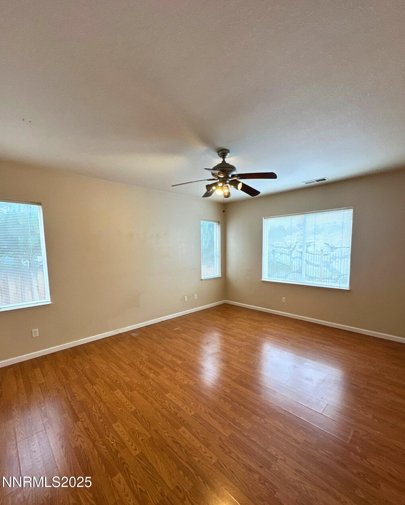 7fd88ff1-8179-4399-beb3-de54522cdd50