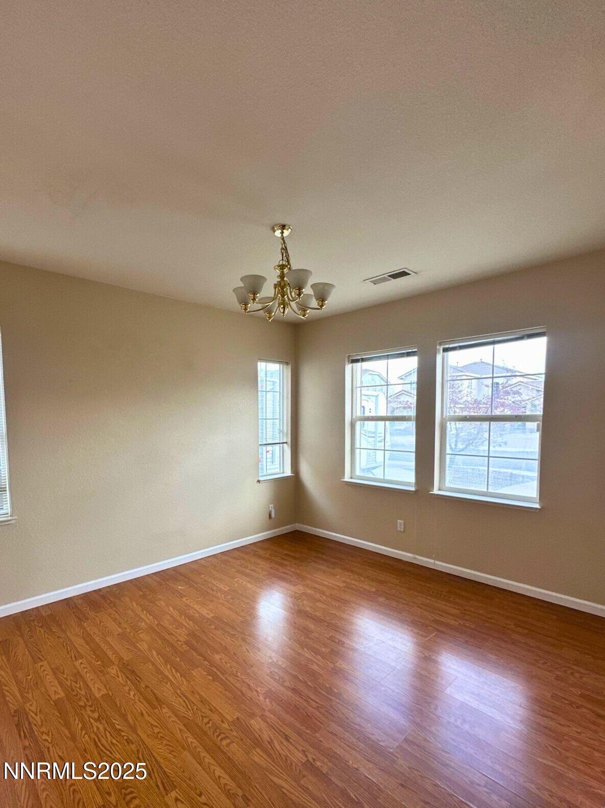 32e51f1f-d4e5-446a-a1e2-c190f33b19c2