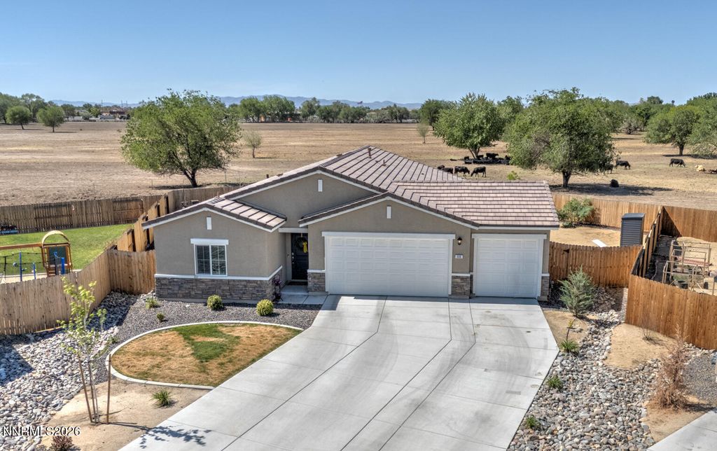 Photo of 606 Sycamore Drive, Fallon, NV 89406 (MLS # 260006041)