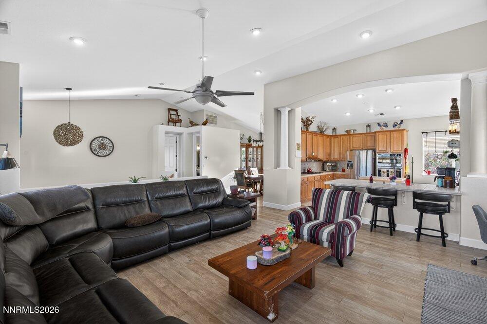 Escondido, California, 92025, United States, 5 Bedrooms Bedrooms, ,4 BathroomsBathrooms,Residential,Active,2032392