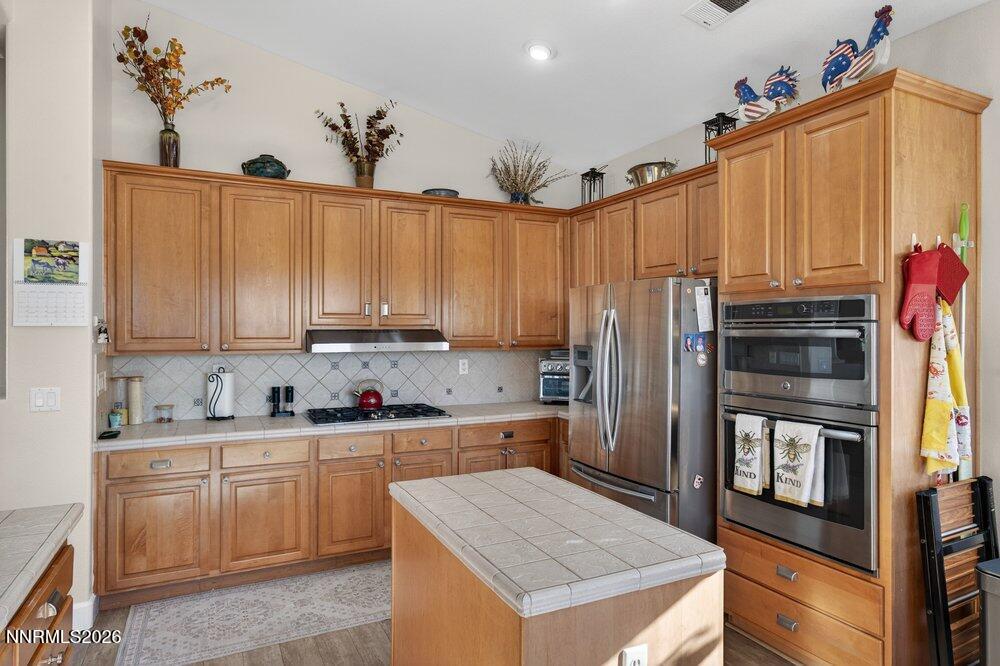 Escondido, California, 92025, United States, 5 Bedrooms Bedrooms, ,4 BathroomsBathrooms,Residential,Active,2032392