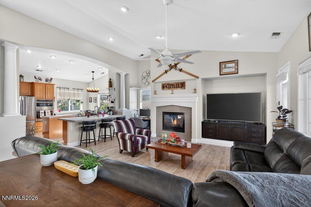 Escondido, California, 92025, United States, 5 Bedrooms Bedrooms, ,4 BathroomsBathrooms,Residential,Active,2032392