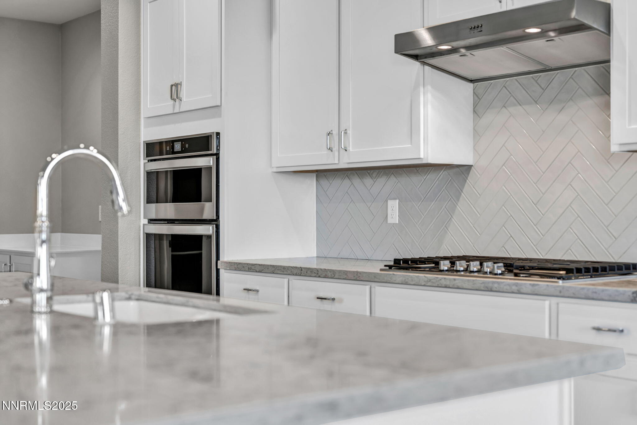 38-web-or-mls-9267-blue-basin-trl