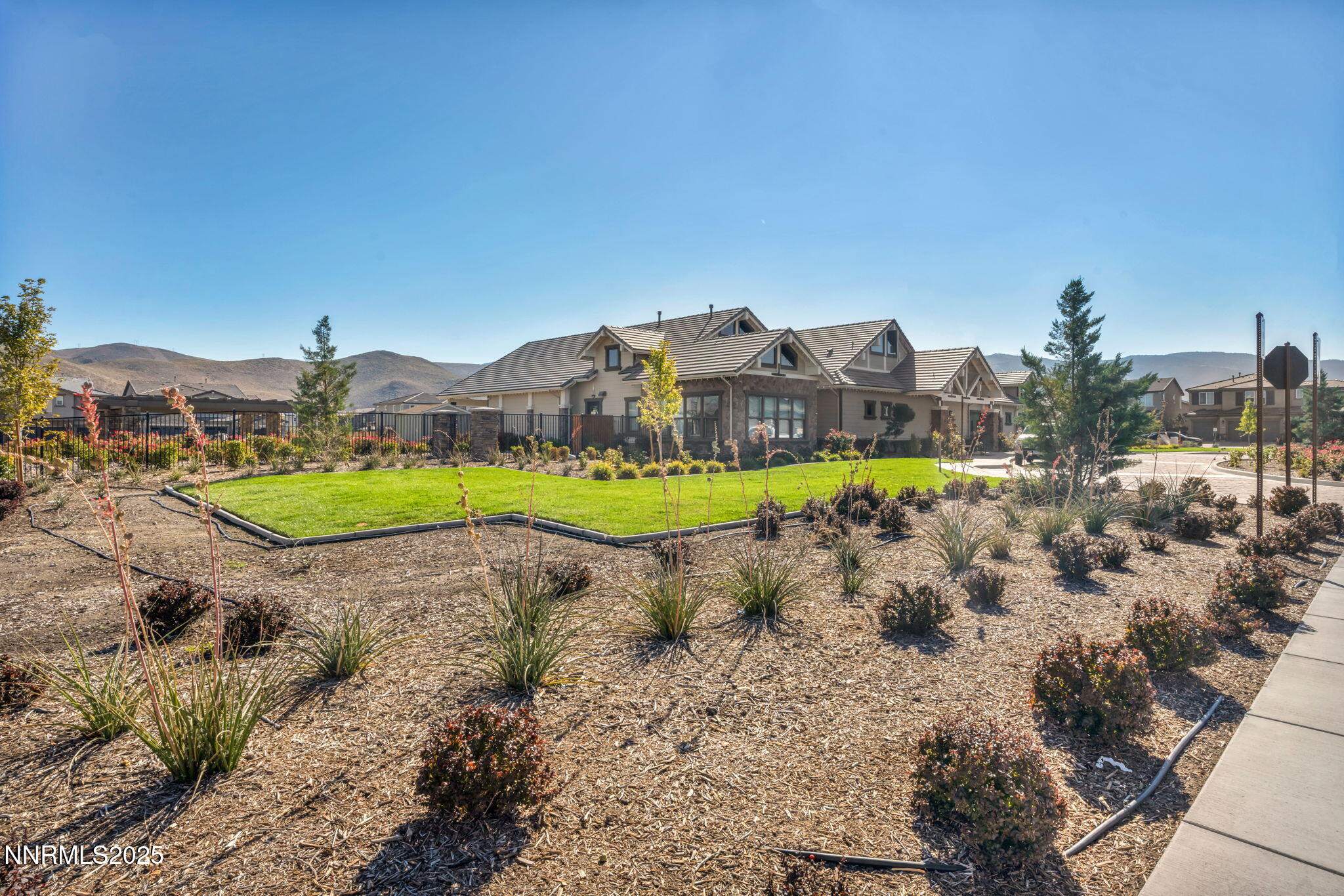 18-web-or-mls-9267-blue-basin-trl