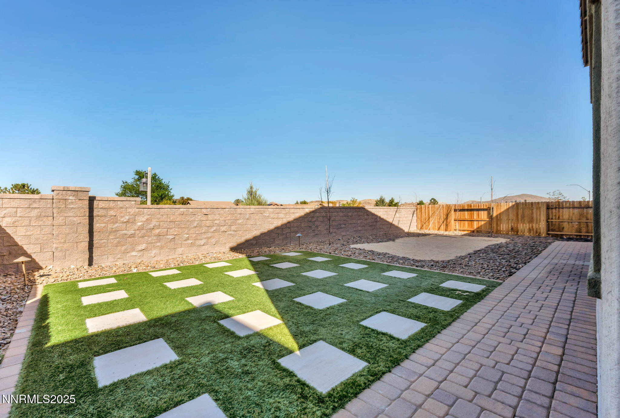 12-web-or-mls-9267-blue-basin-trl