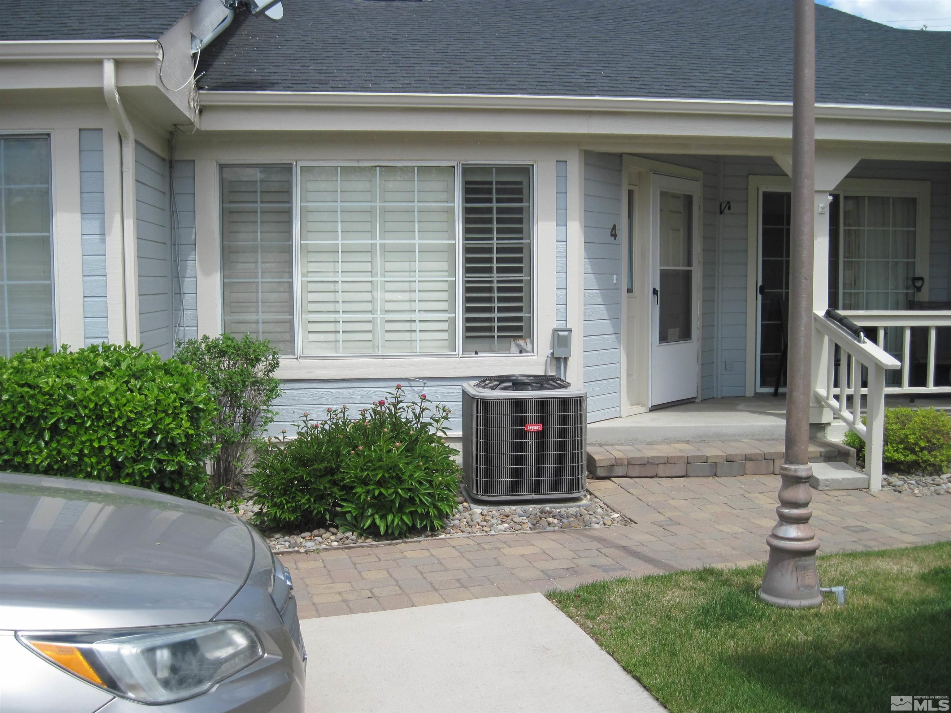 1420 N Douglas 4