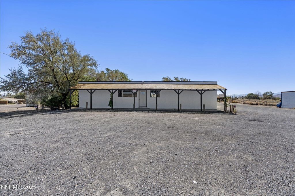 Photo of 2725 E Fir Street, Silver Springs, NV 89429 (MLS # 250056373)