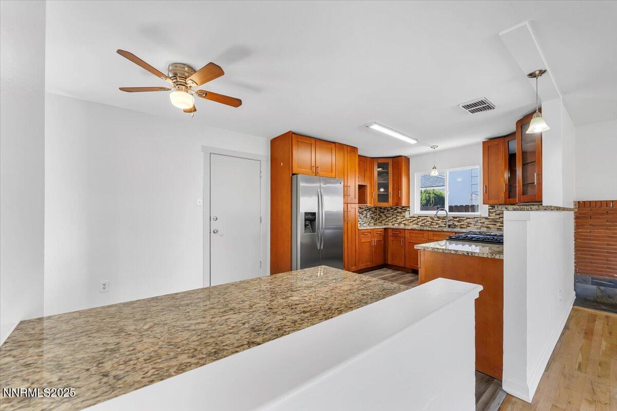 10-2801 Kings Row Reno NV 89503 (12 of 4