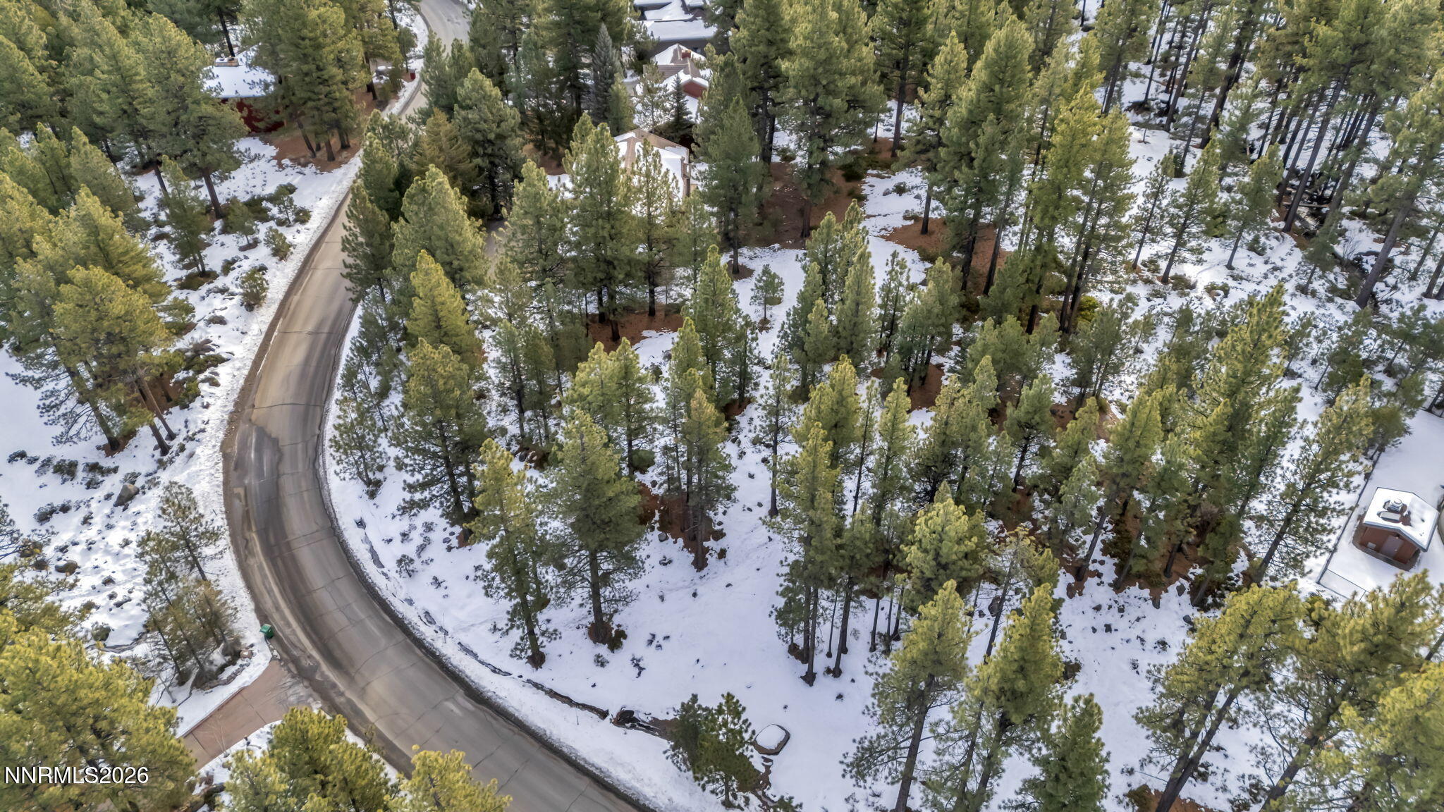 16-web-or-mls-307-e-jeffrey-and-1205-dou