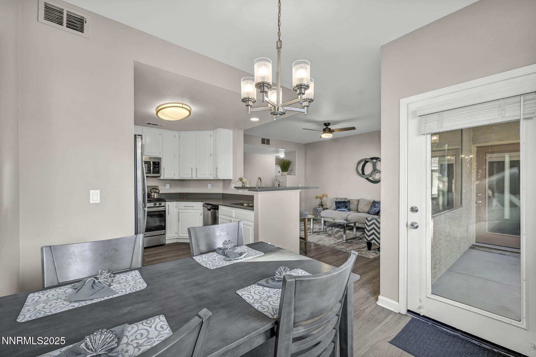 34-web-or-mls-900-s-meadows-pkwy-814