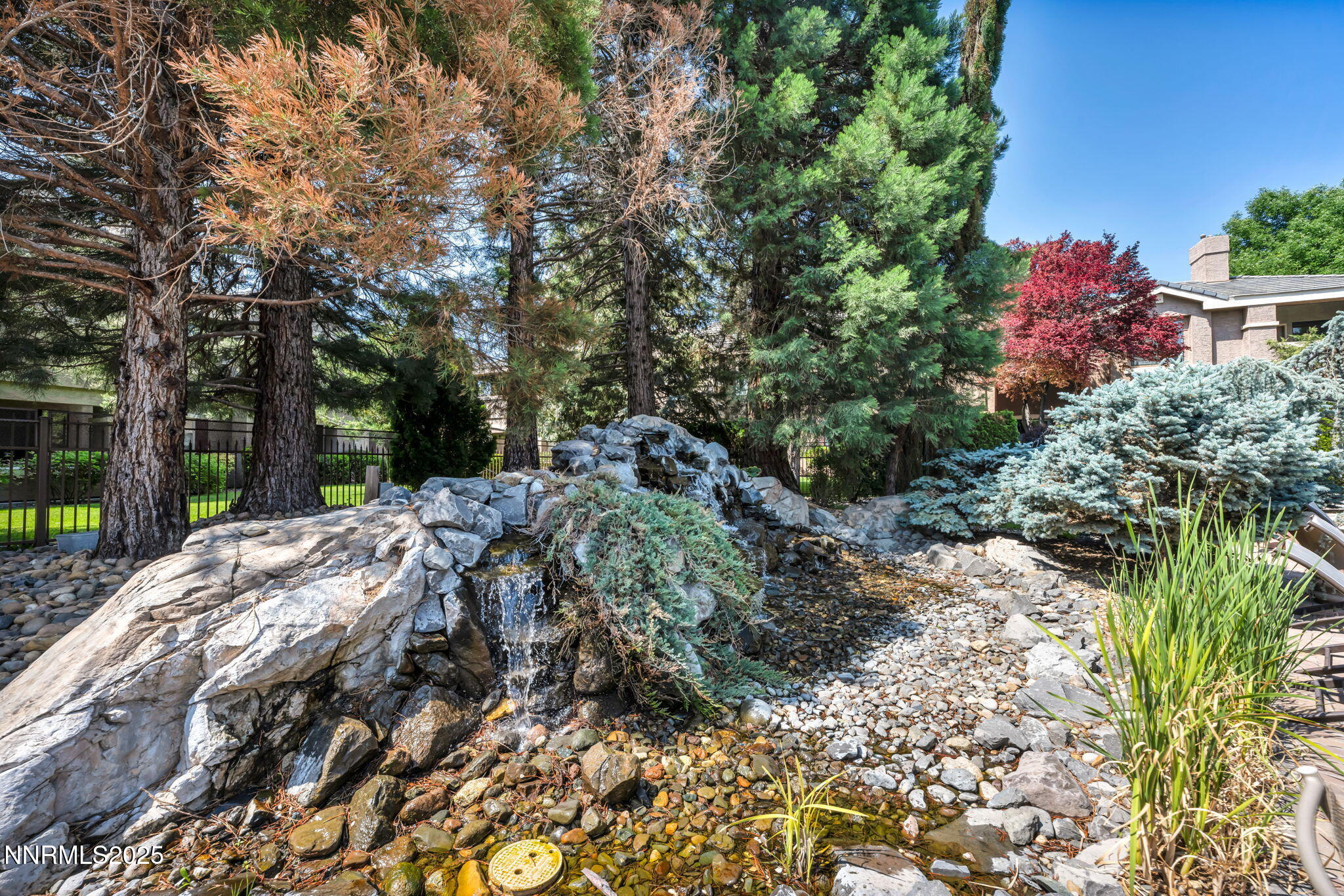 23-web-or-mls-900-s-meadows-pkwy-4311