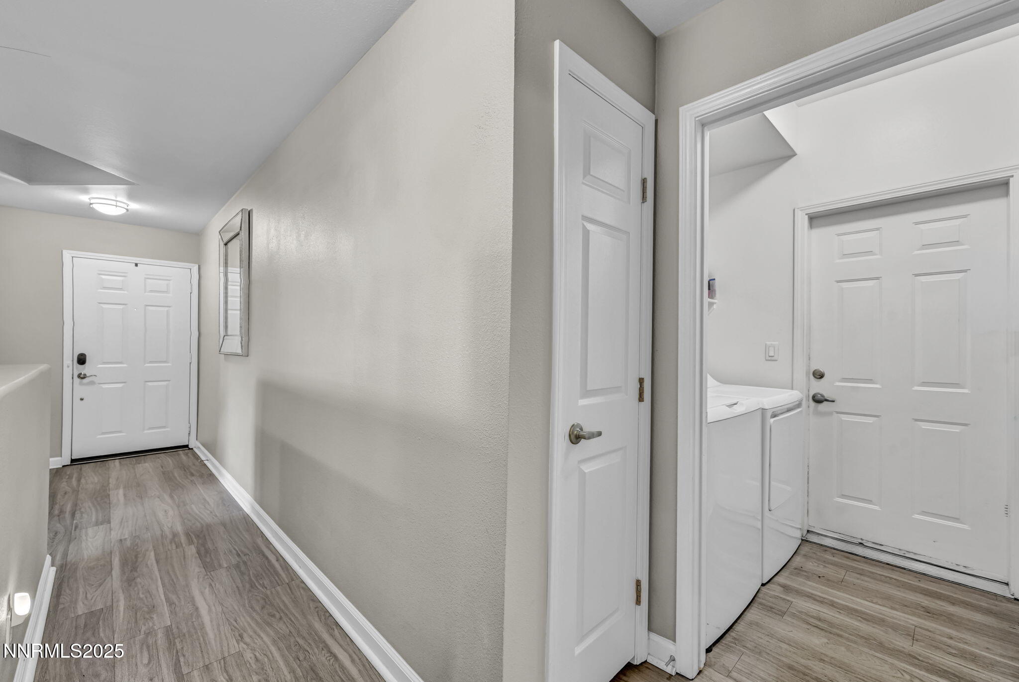 35-web-or-mls-900-s-meadows-pkwy-814