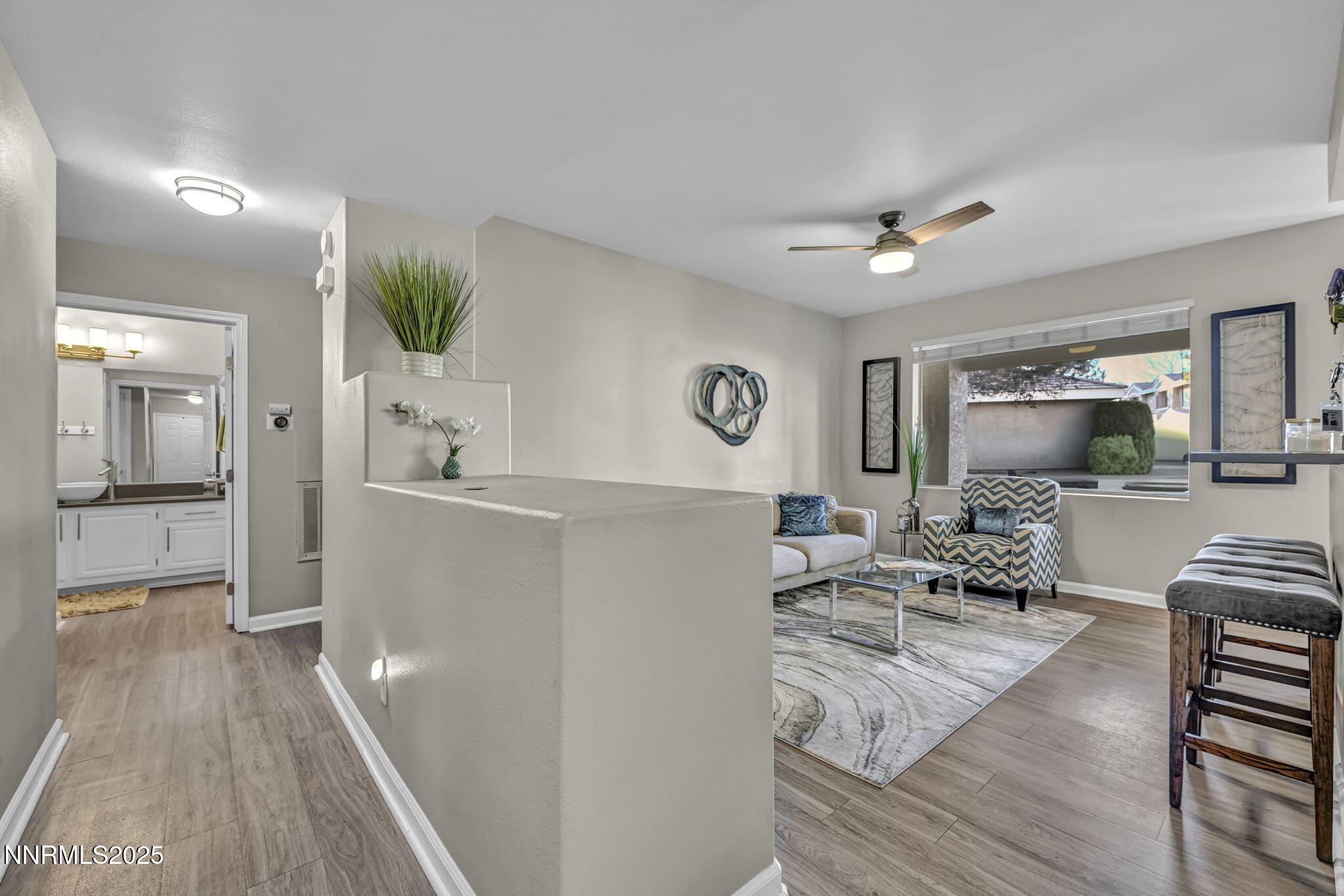 18-web-or-mls-900-s-meadows-pkwy-814