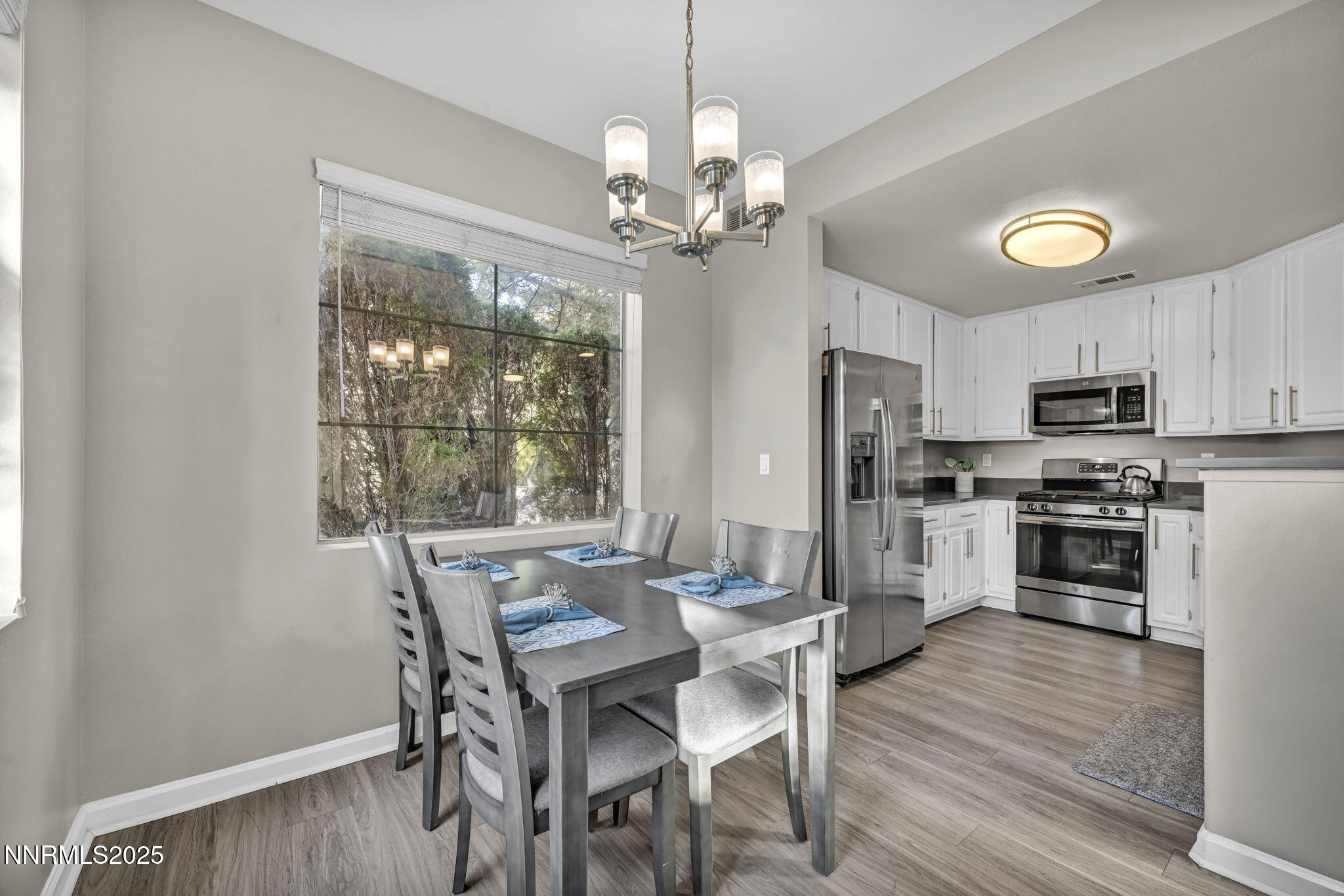 32-web-or-mls-900-s-meadows-pkwy-814