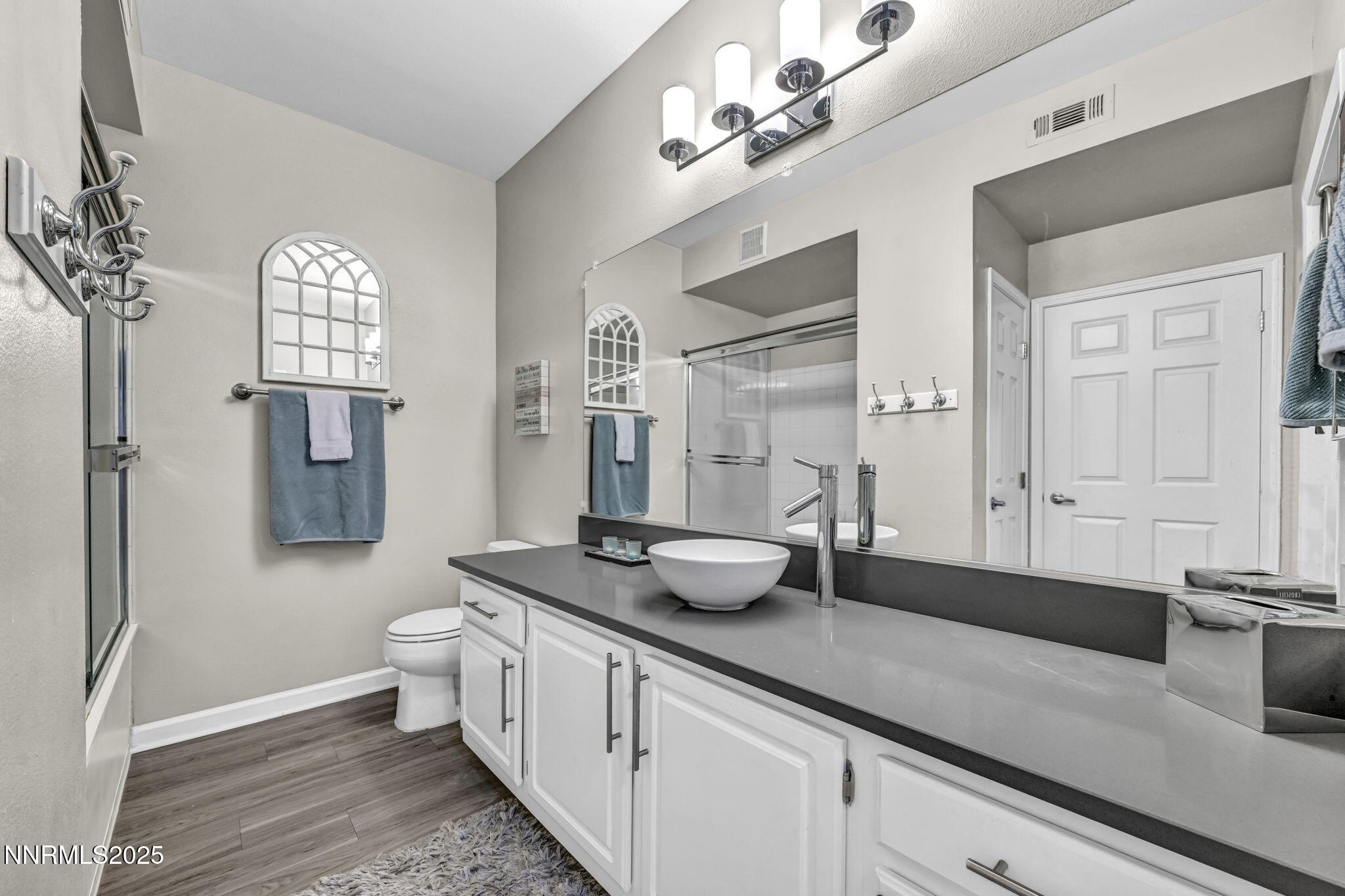 30-web-or-mls-900-s-meadows-pkwy-814