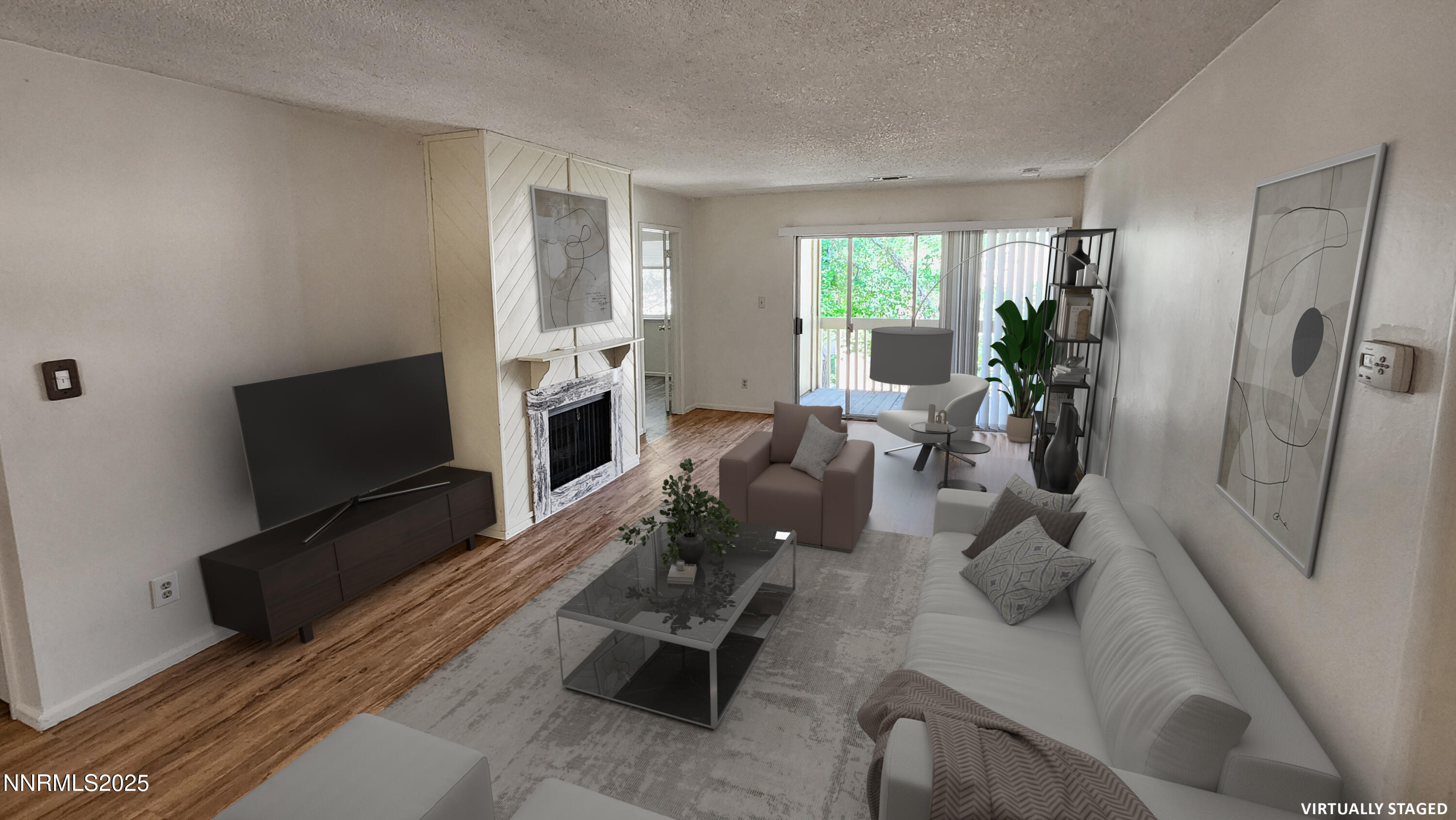 2300 Dickerson living room