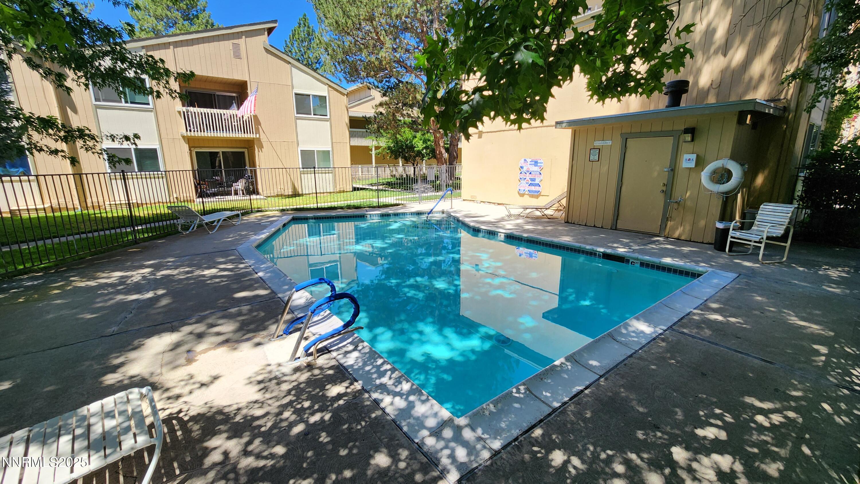 2300 Dickerson pool 2